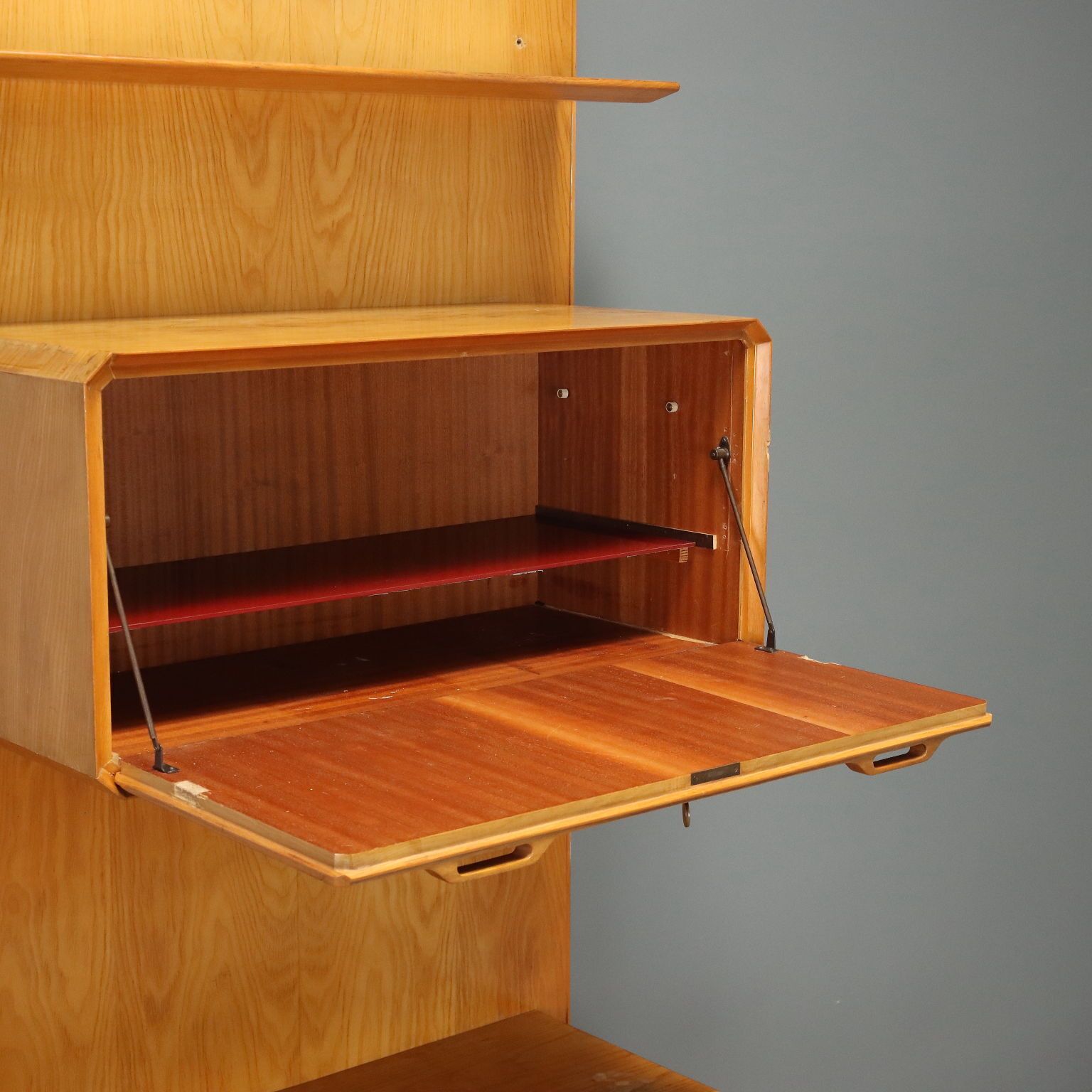 Vintage kast, esdoorndesign, Italië, jaren 1960 photo Meubels