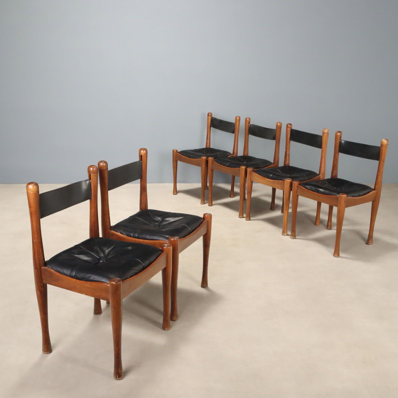 Zes stoelen uit de jaren 1970 van Silvio Coppola voor Bernini