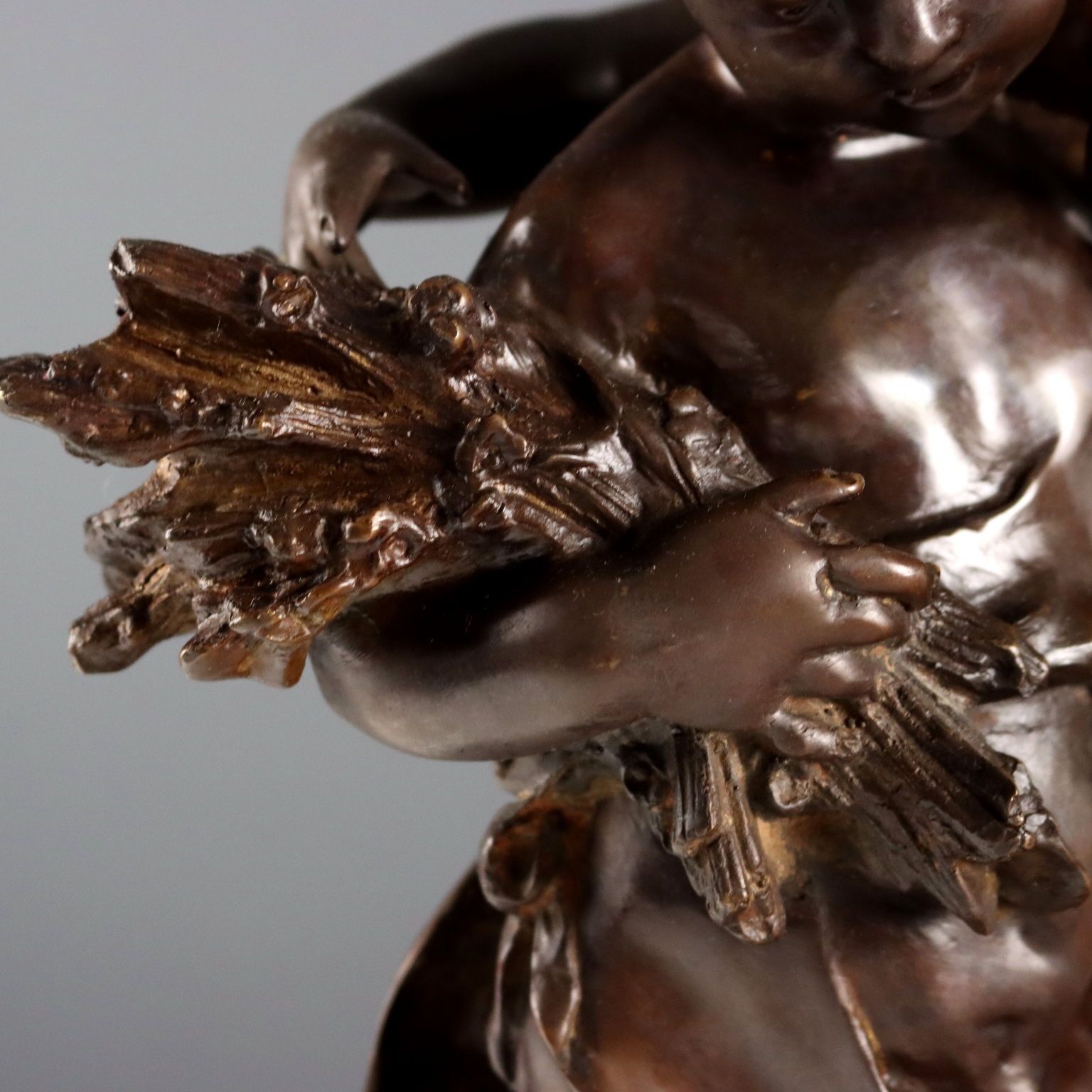 Bronzen sculptuur van Auguste Moreau, Fluisterende kinderen photo 970.0