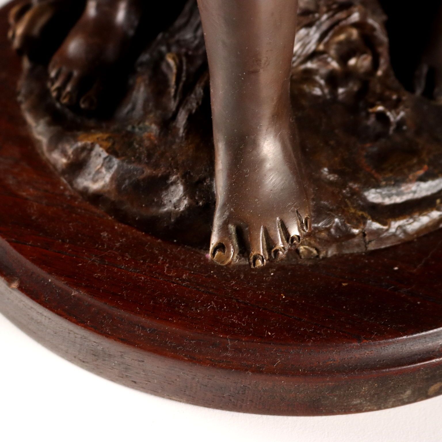 photo for sale Bronzen sculptuur van Auguste Moreau, Fluisterende kinderen