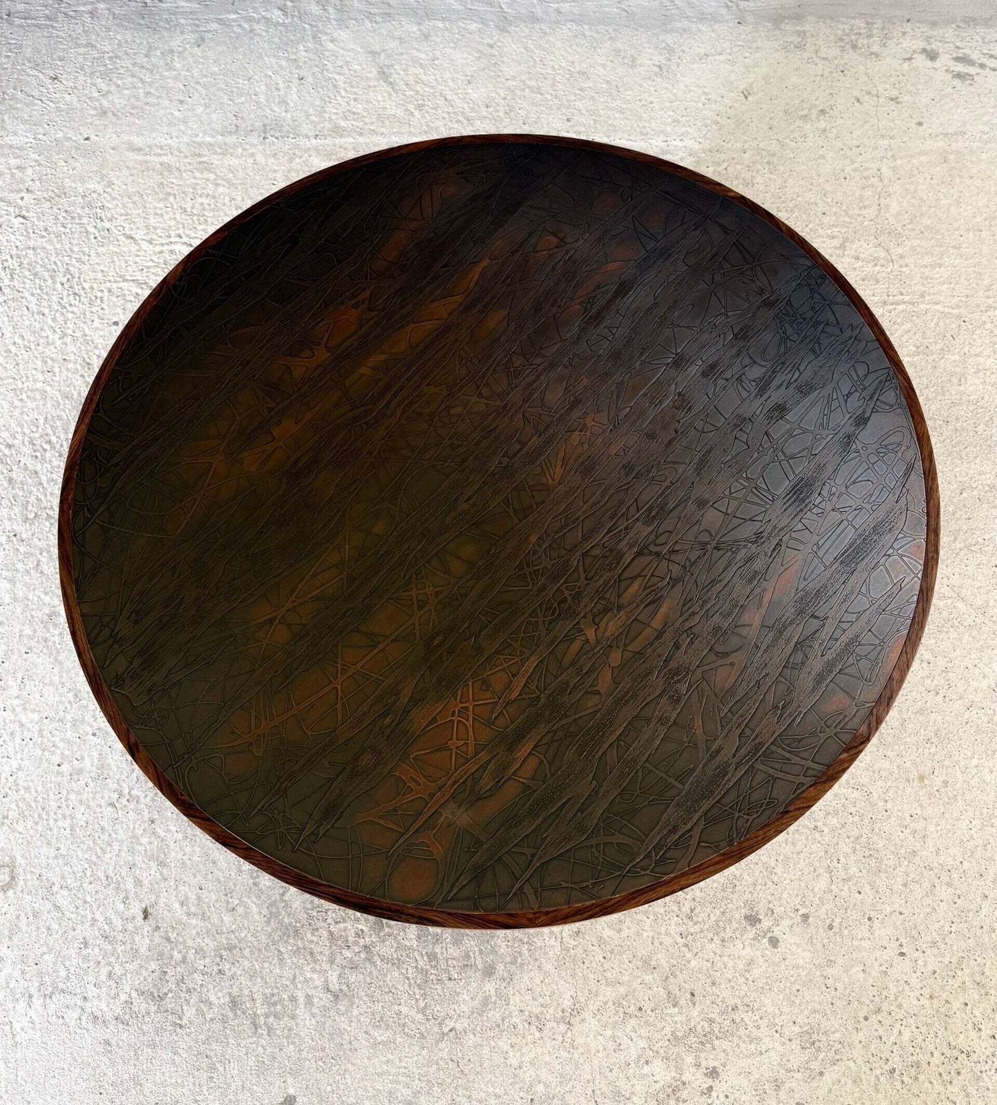 Mid-century Modern Scandinavisch Design Salontafel van Teak met Sculpturaal Koperen Inlegwerk, Denemarken, jaren 1960 photo buy