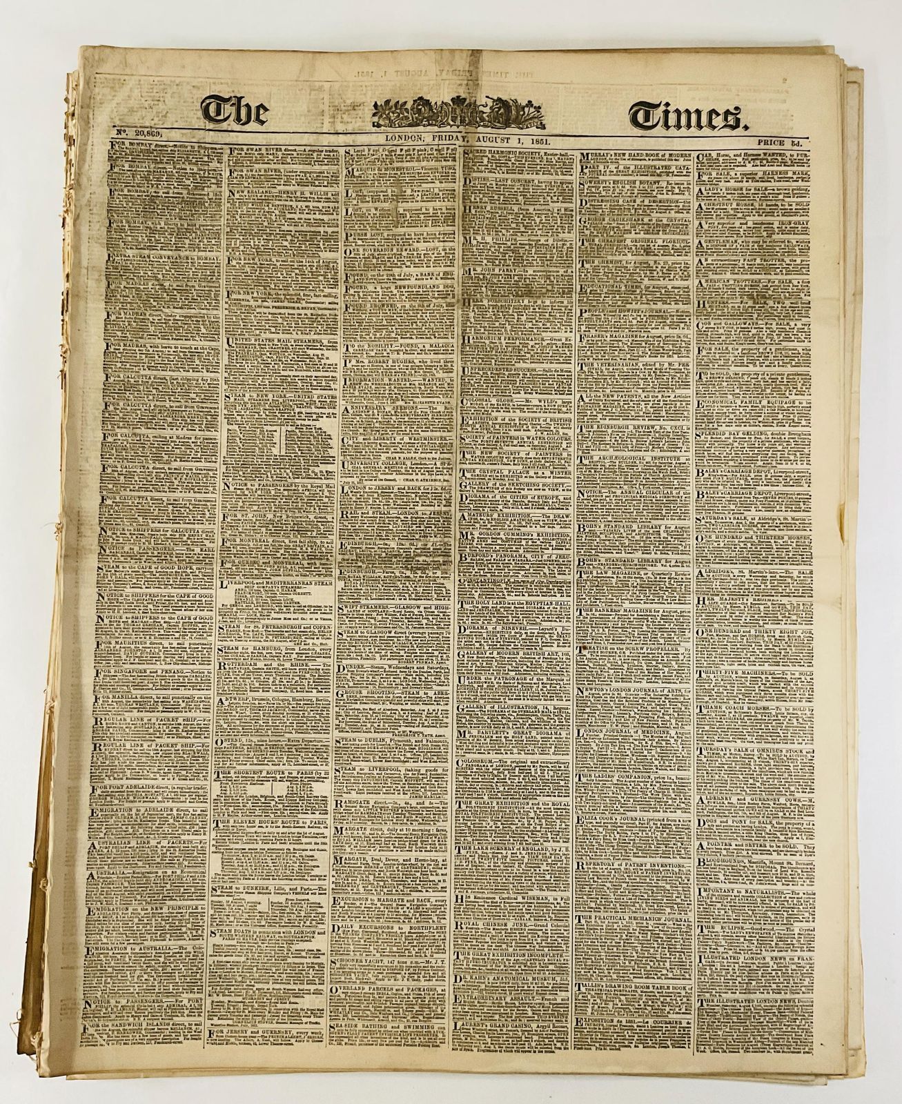 The Times Newspaper augustus 1851, complete maandreeks, Victoriaanse dagbladen met supplementen photo furniture