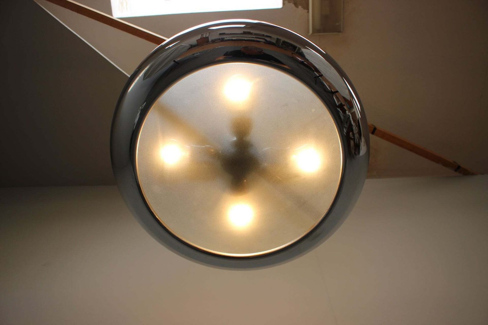 Suspension Bauhaus UFO par Josef Hůrka pour Napako, Tchécoslovaquie, années 1930 photo Luminaires