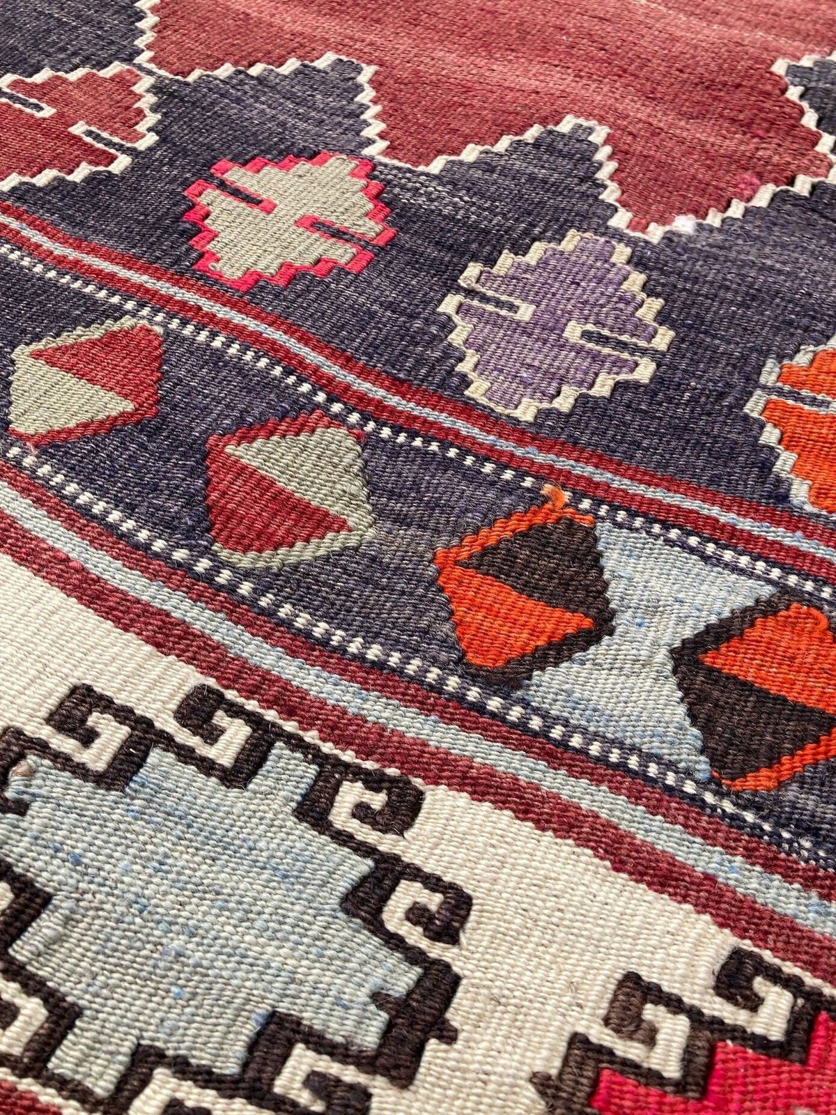 photo furniture Vintage Anatolian Kilim 2.50m X 1.70m