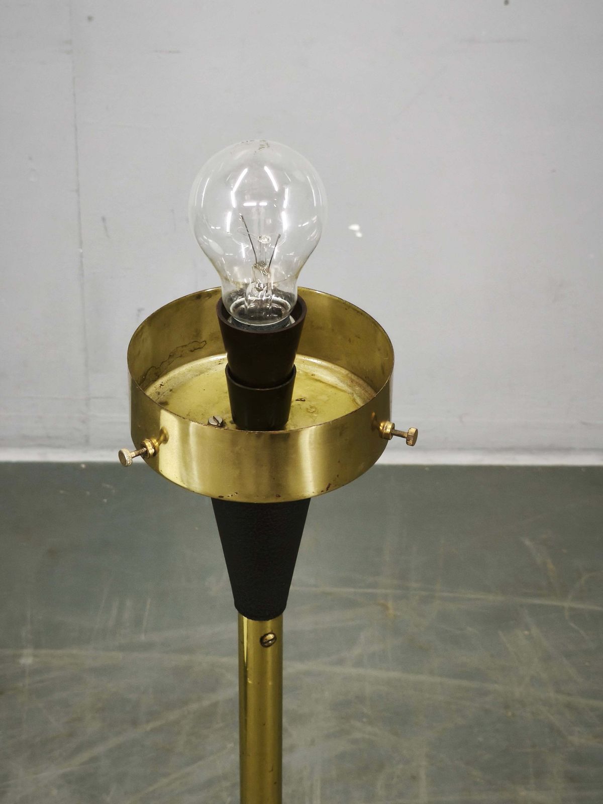 Lidokov Space Age Vloerlamp in Messing en Opaalwit Glas, ca. jaren 1960 photo for sale
