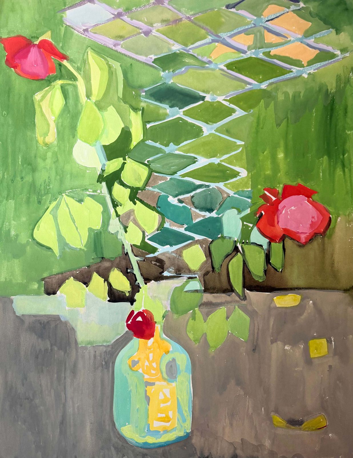 Roses rouges dans un vase dans un jardin lumineux, nature morte française à la gouache, années 1950