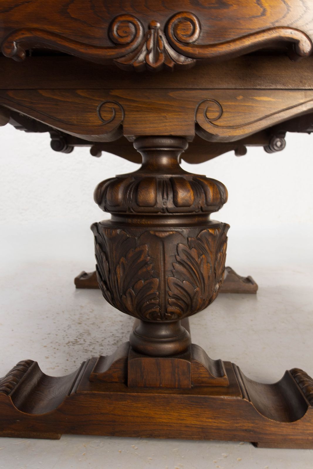 Eiken Eettafel Uitschuifbaar Spaans Gesneden Eiken Renaissance Stijl Ca. 1950 photo vinterior