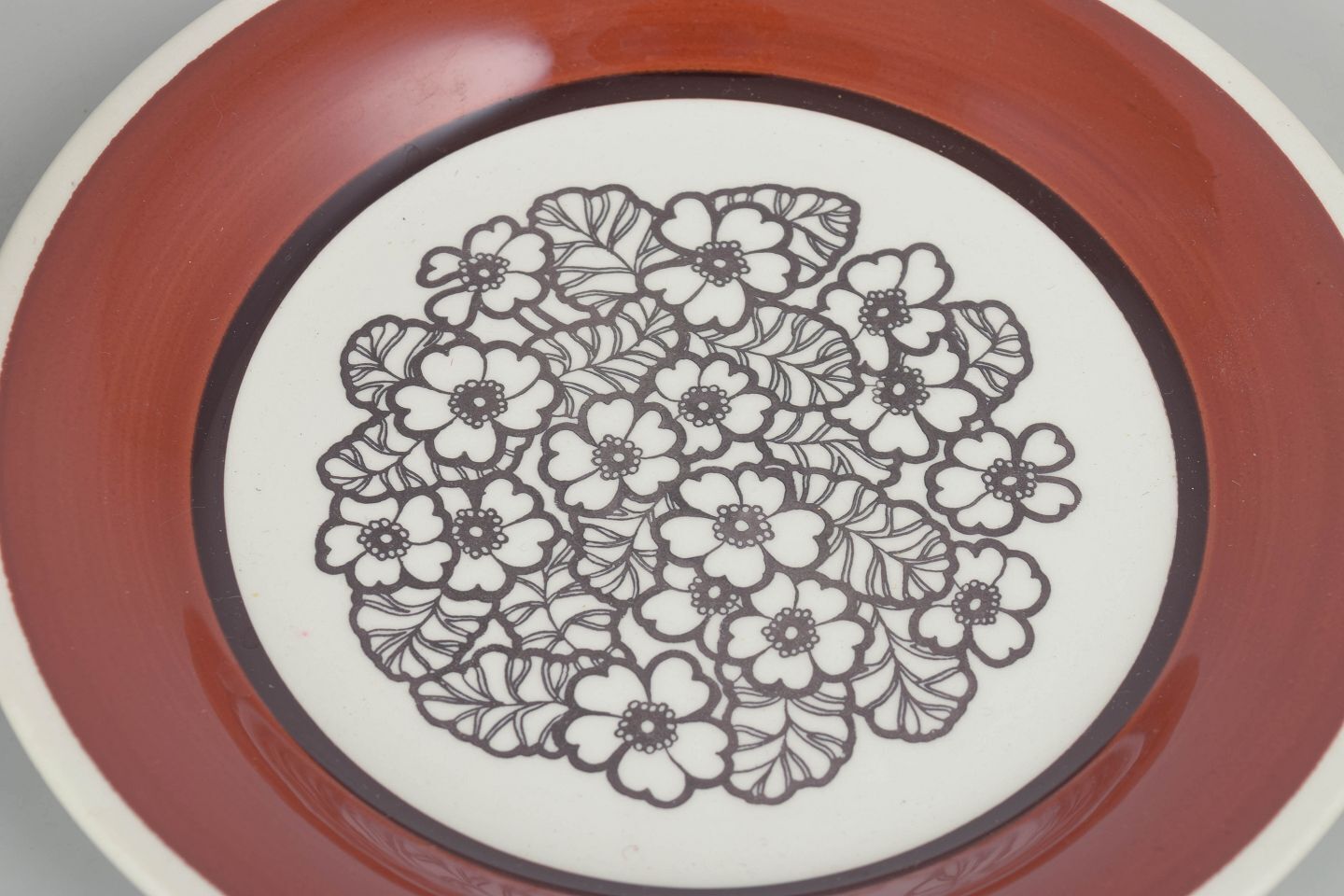 Gefle, Zweden. Set van 10 stoneware borden. "Agneta" serie, jaren 1970. photo for sale
