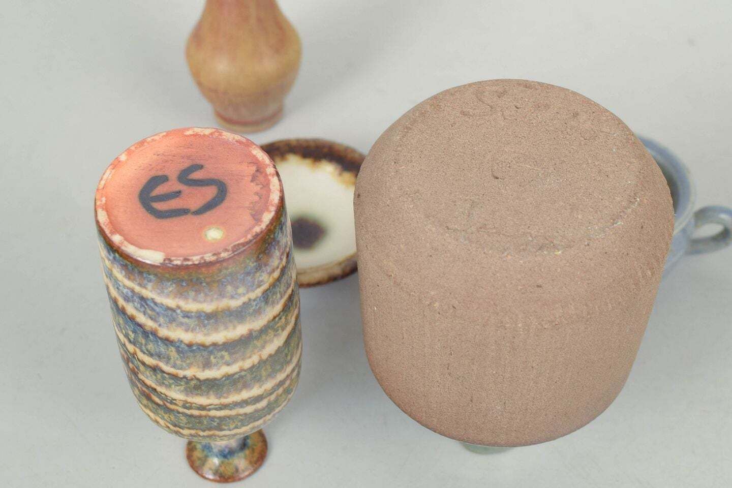 Höganäs et autres. Ensemble de cinq vases et coupes miniatures en grès. Années 1970 photo Décoration