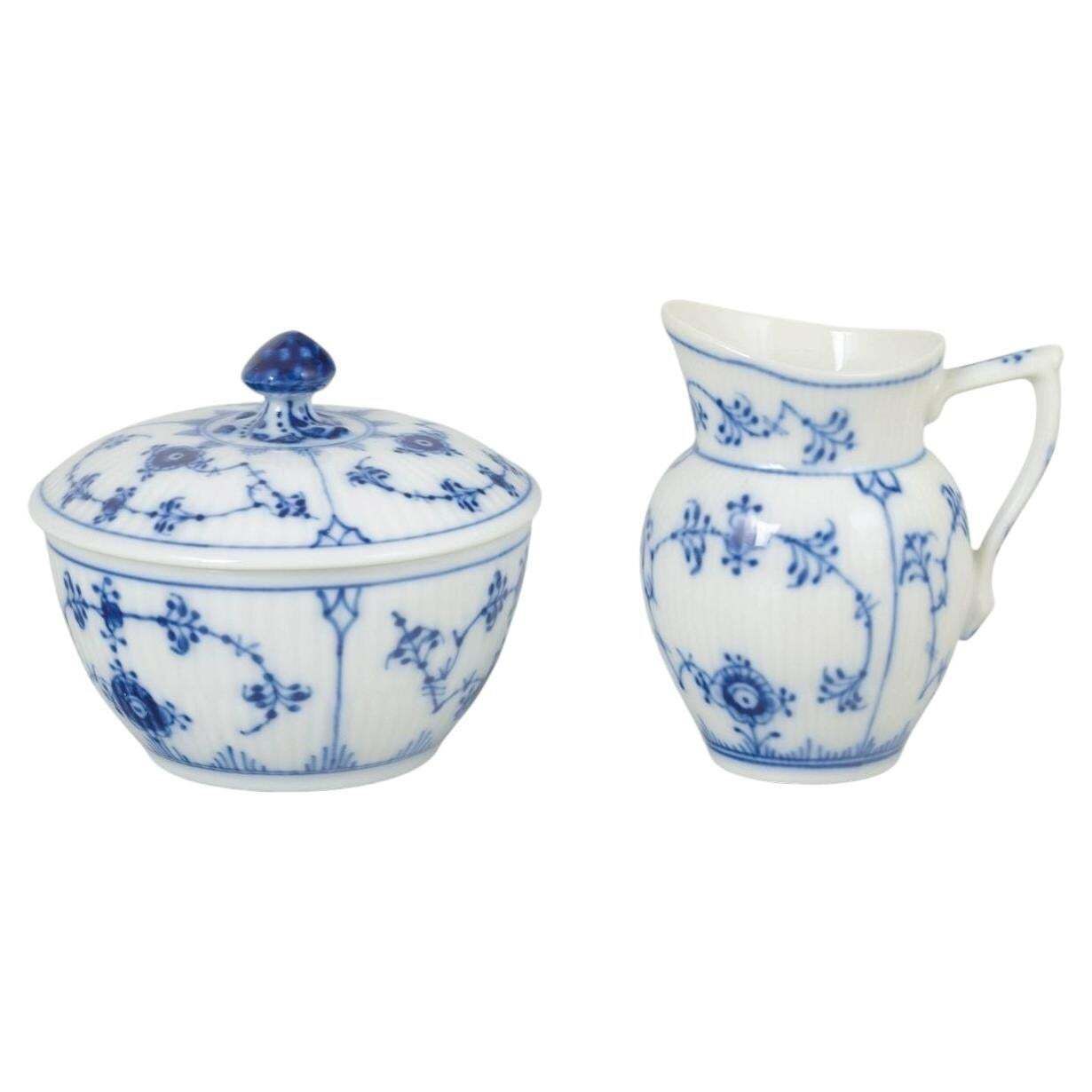 Royal Copenhagen, Blue Fluted Plain. Sucrier et crémier en porcelaine.
