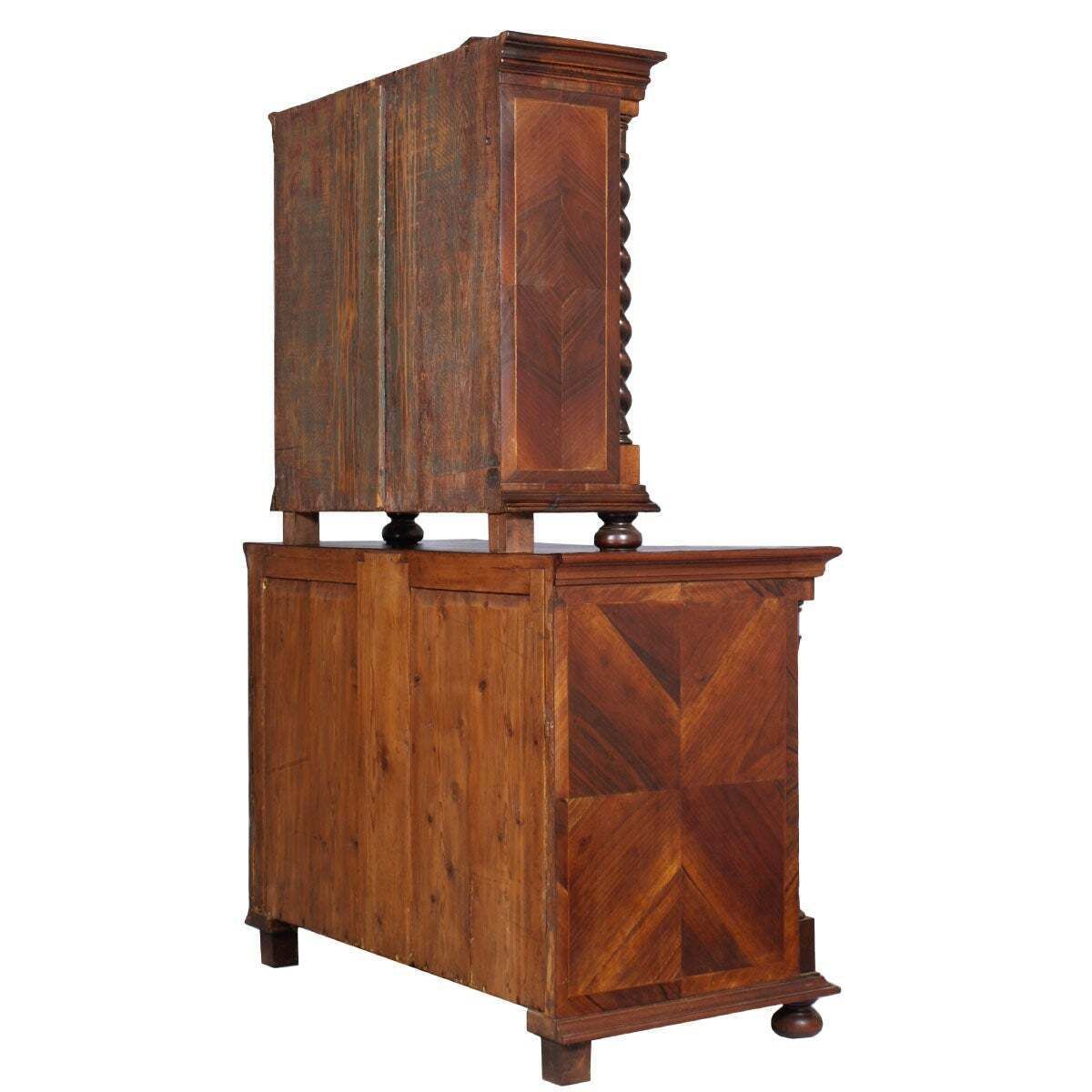 photo furniture Cabinet baroque des Habsbourg sur commode en noyer, érable et incrustations d'argent, vers 1728