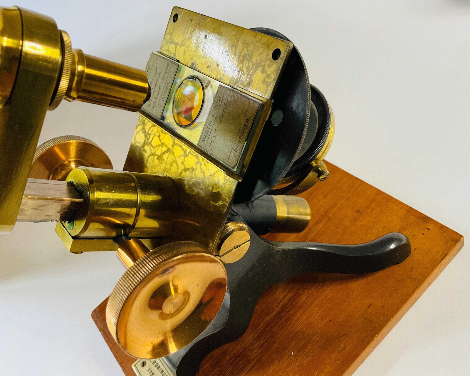 photo for sale Edwardian Messing Microscoop Set, Compleet Wetenschappelijk Instrument Met Koffer (ca. 1900)