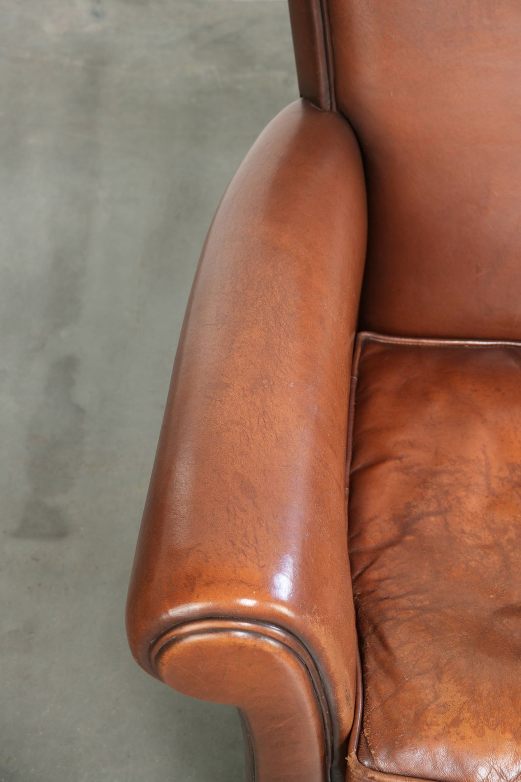 Comfortabele schapenvacht fauteuil met mooie kleuren en strakke afwerking photo buy