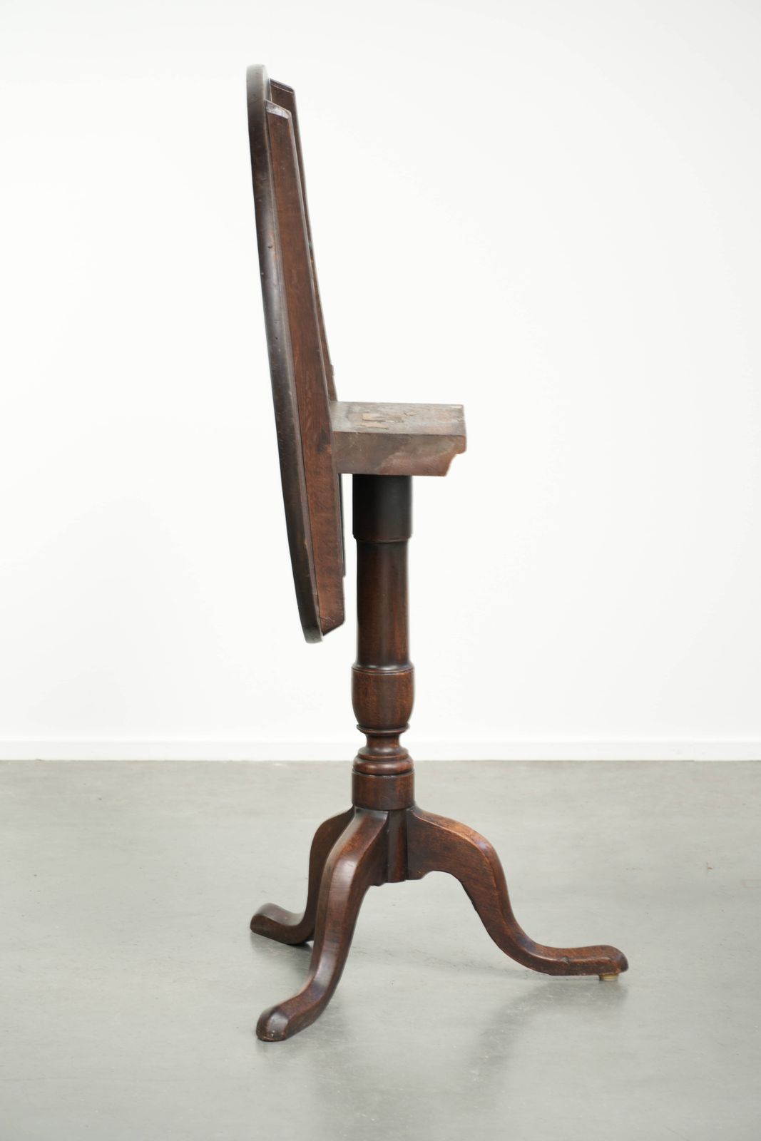Luxurious Antique 18th Century English Tilt Top Side Table With Beautiful Colors photo Furniture