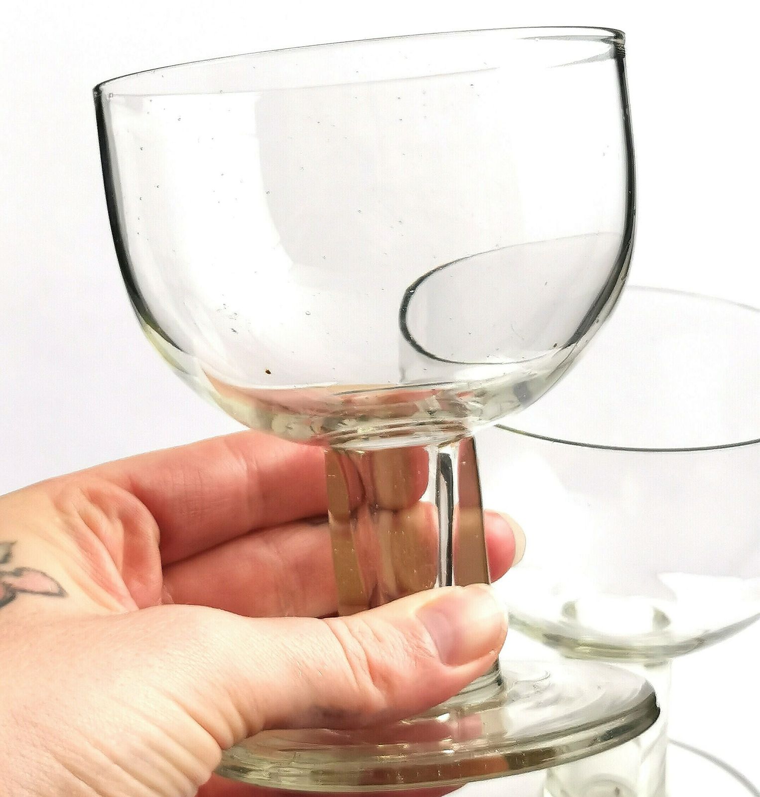 Coupes à pied d'époque victorienne en verre soufflé, coupes à dessert, coupes à glace photo vintage