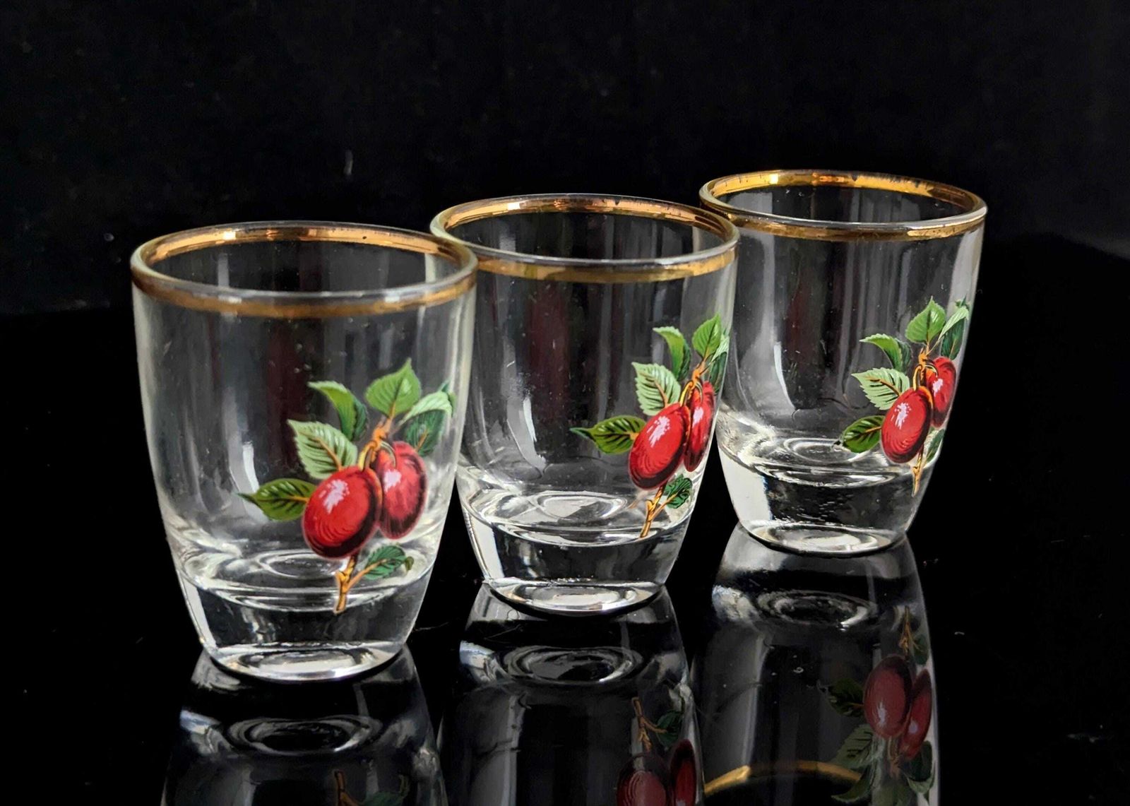 Vintage French Glass Shot Glasses, Hand Painted, Retro photo vinterior