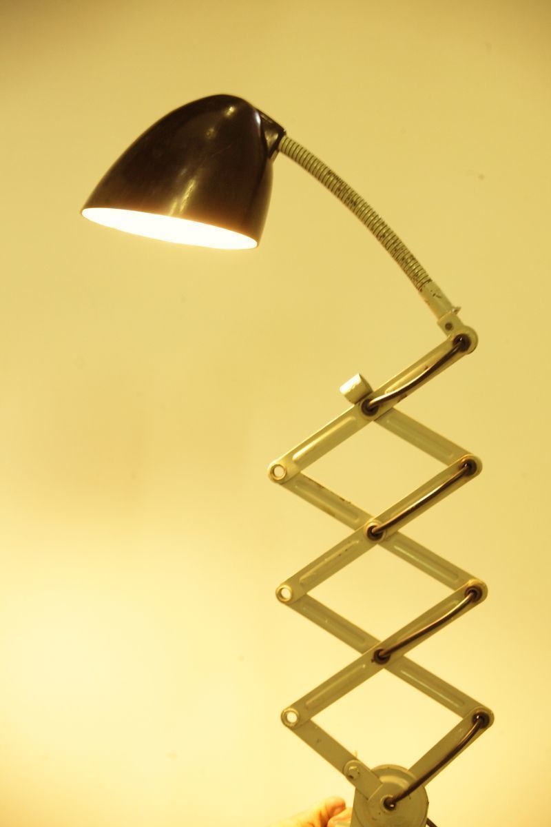 Scissor Vintage Lamp, 1960s photo vinterior