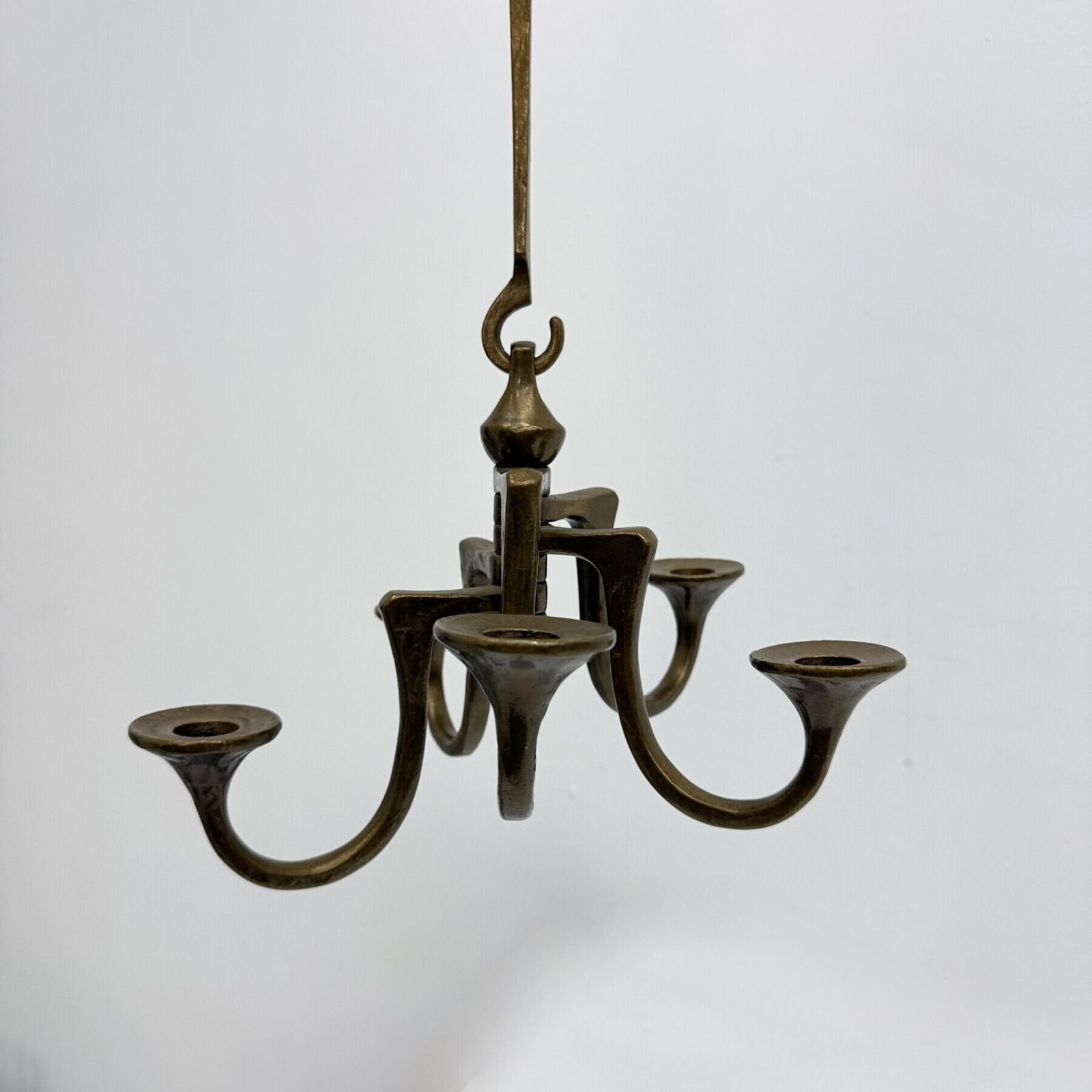 Lustre suspendu brutaliste en bronze par Michael Harjes, années 1970 photo furniture