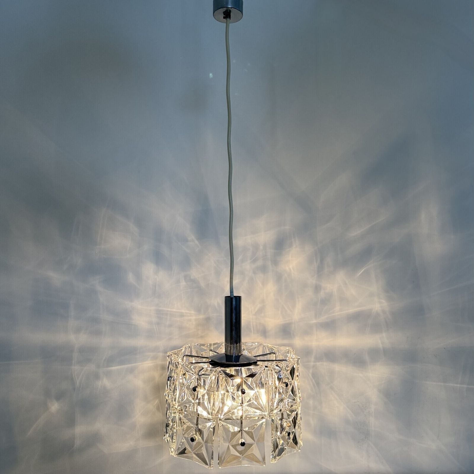 Mid Century Design Kinkeldey hanglamp, jaren 1970 photo vinterior