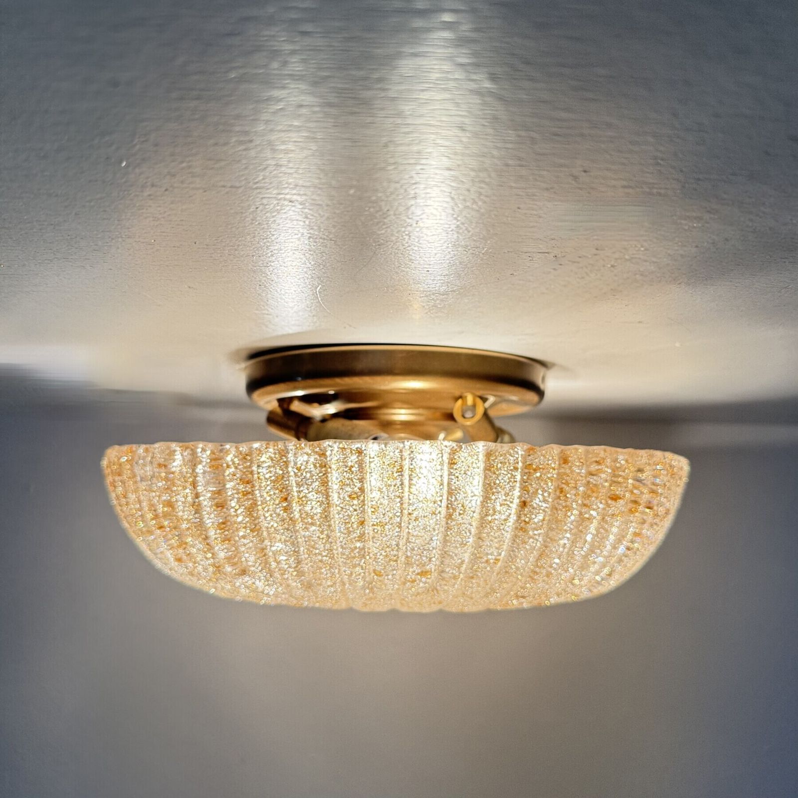 Plafonnier en verre de style mid-century modern, années 1970 photo Luminaires