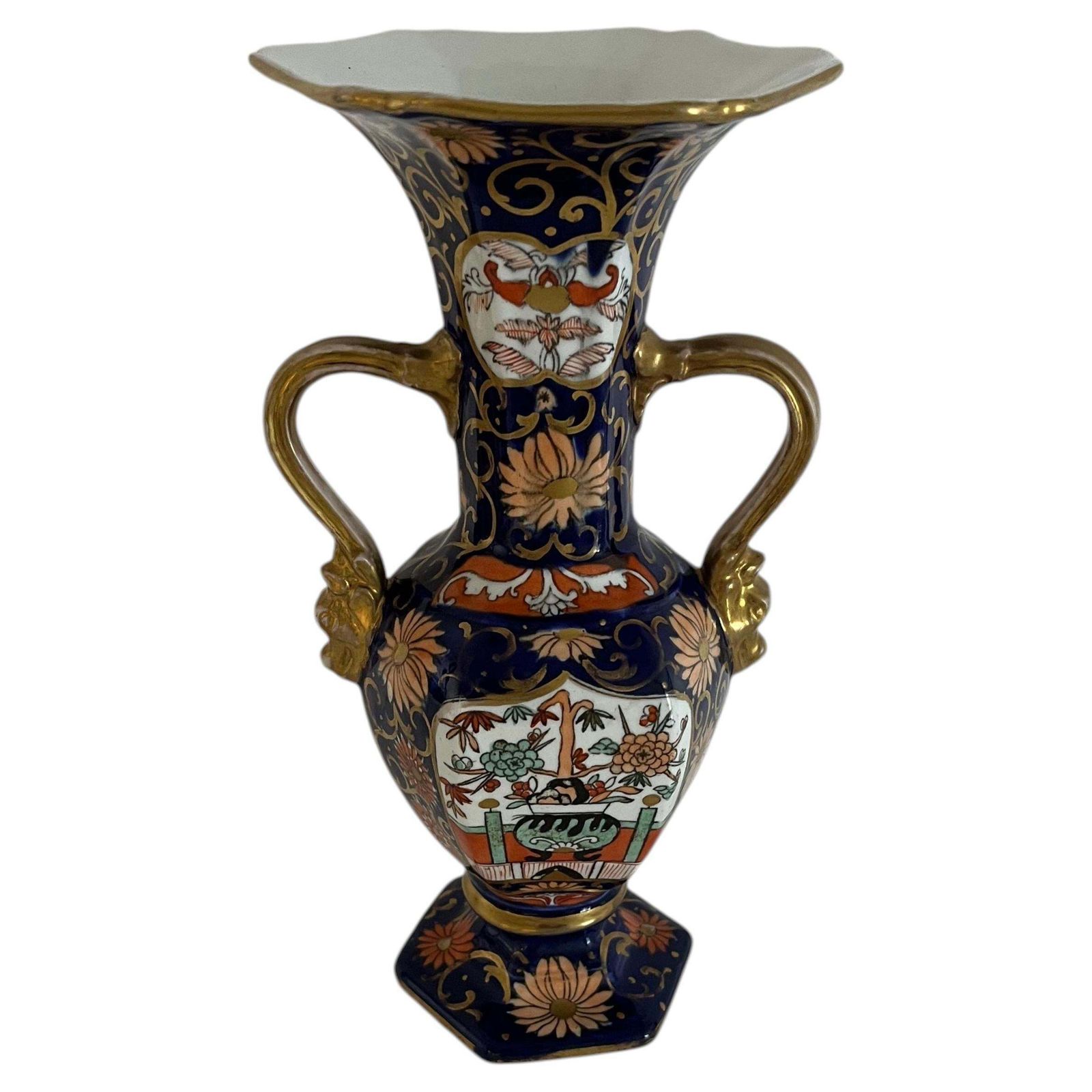 Mason's Ironstone hoge vaas in het Blue Hawthorne-patroon, zeldzame vorm, ca. 1830