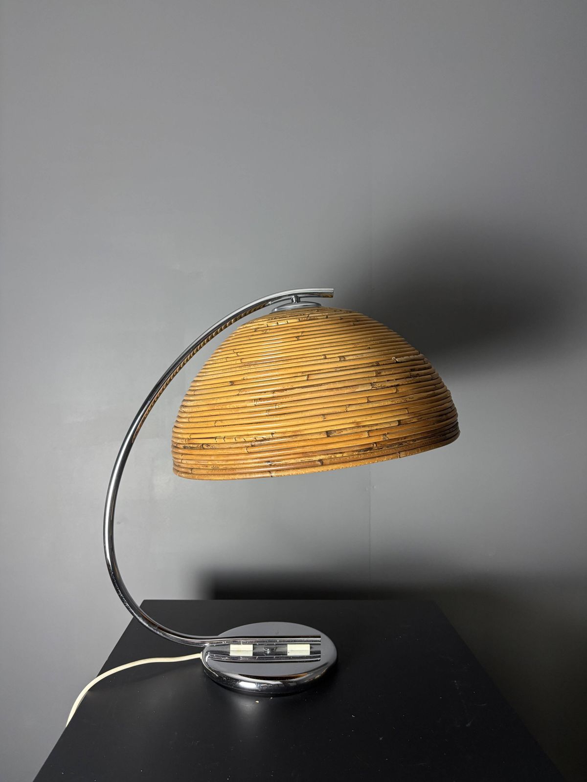 Lampe de table ou de bureau italienne mid-century en rotin bambou, années 1970 photo furniture