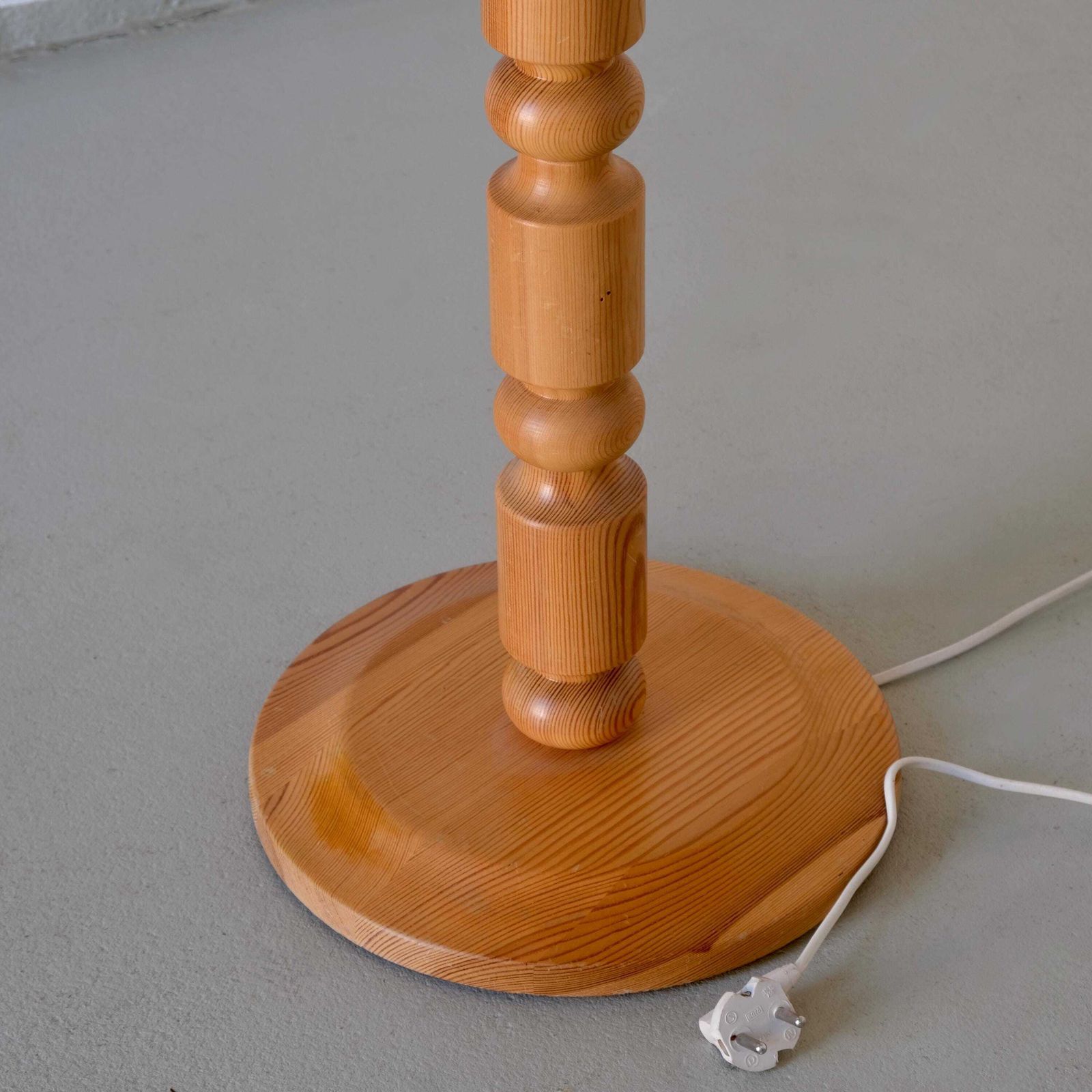 Gesneden grenen vloerlamp, Zweden, jaren 1960 photo for sale