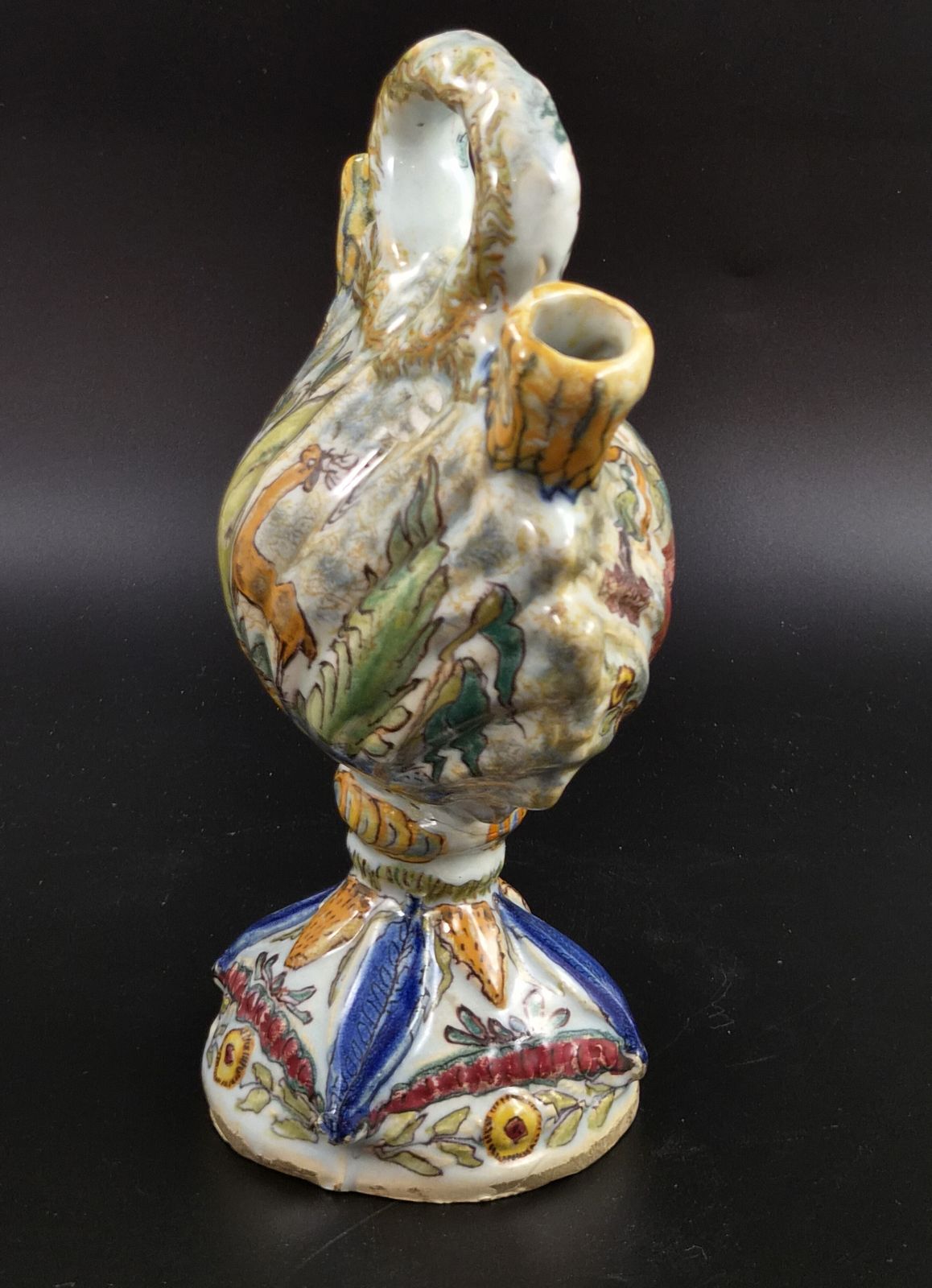 Antiek Italiaans majolica pelgrimsfles in de vorm van een jakobsschelp, Fiasca Da Pellegrino, 18e eeuw photo 700.0