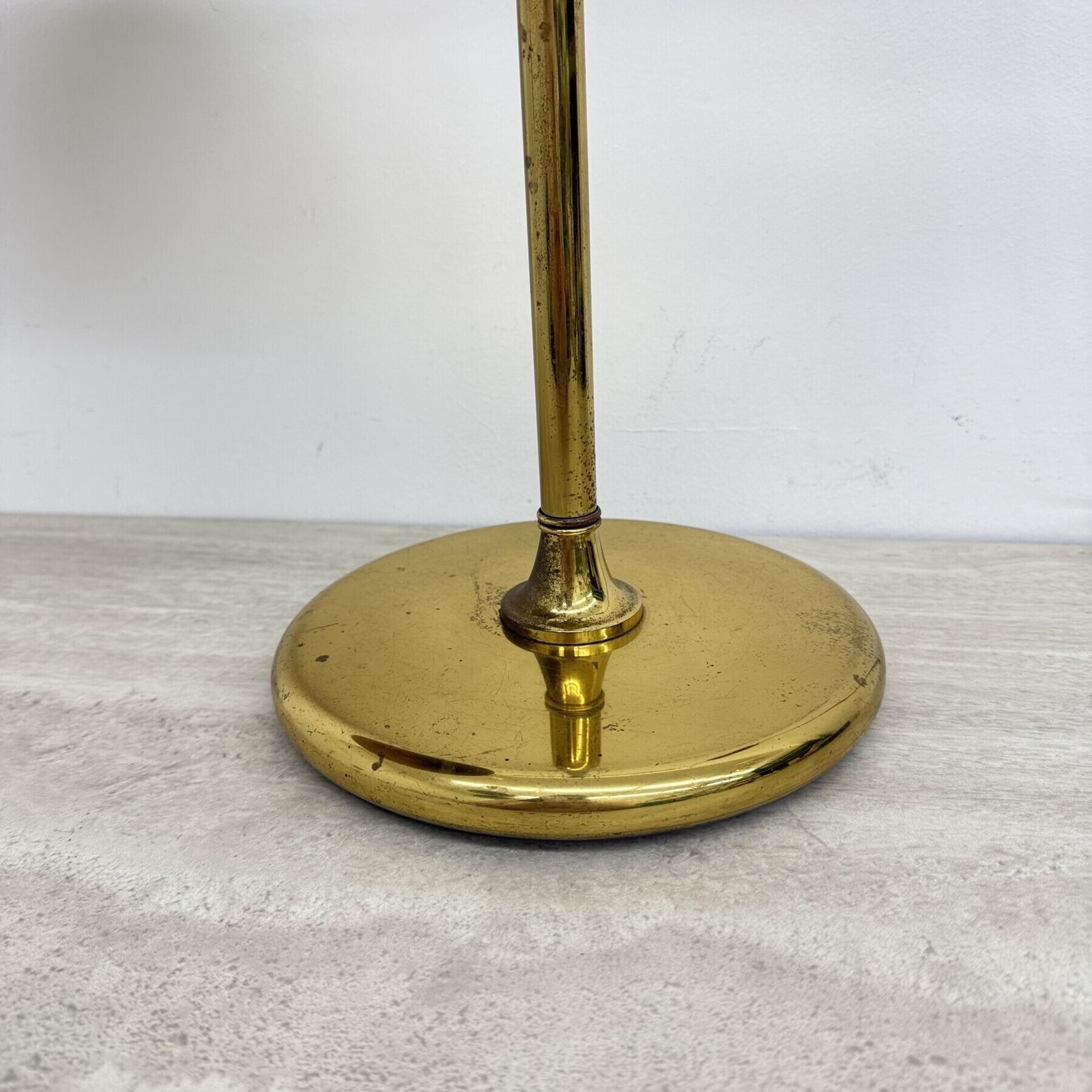 photo for sale Lampe de bureau mid-century réglable en laiton, années 1970