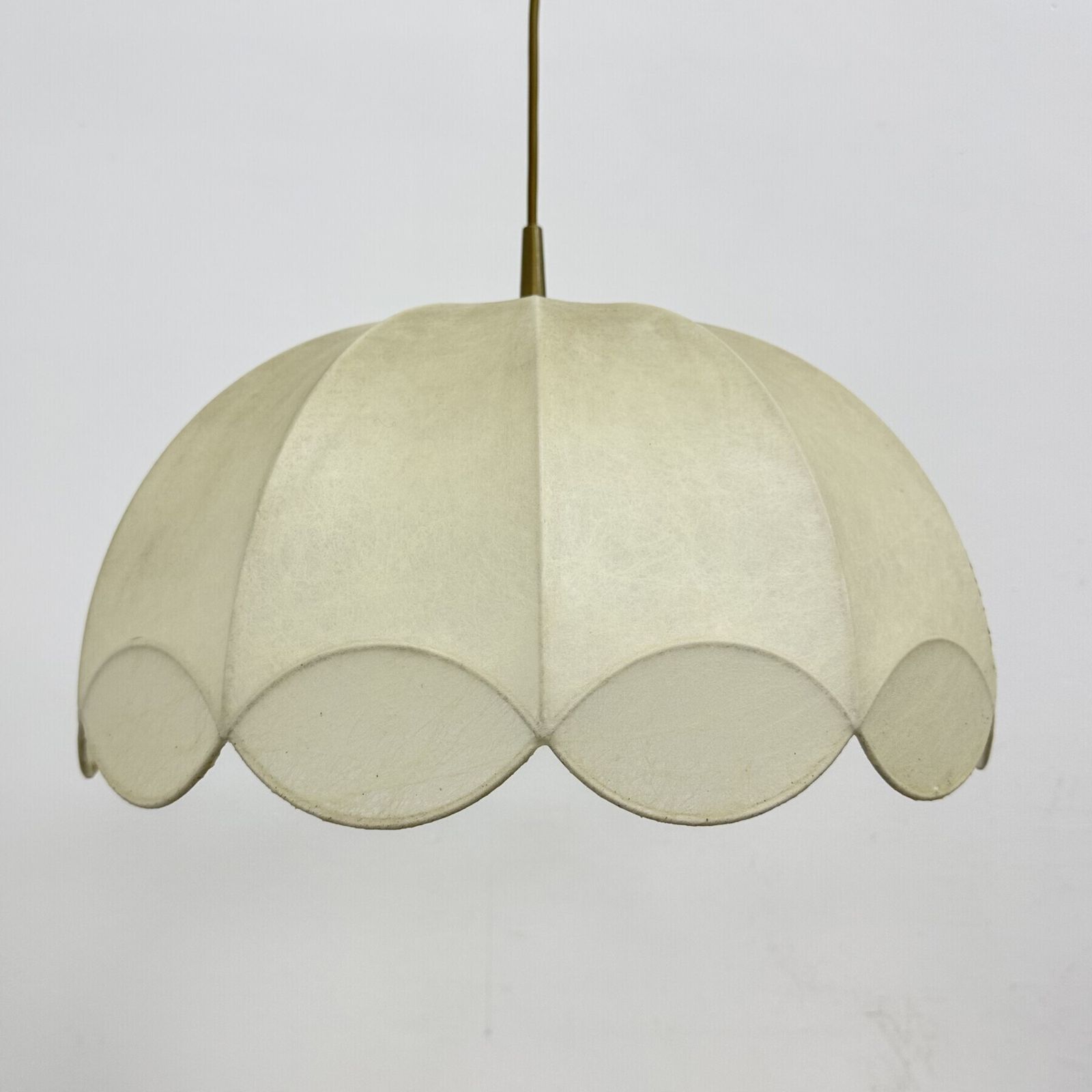 1040.0 Duitse Mid-Century "Cocoon" Wavy Chandelier van Goldkant, jaren 1970 photo