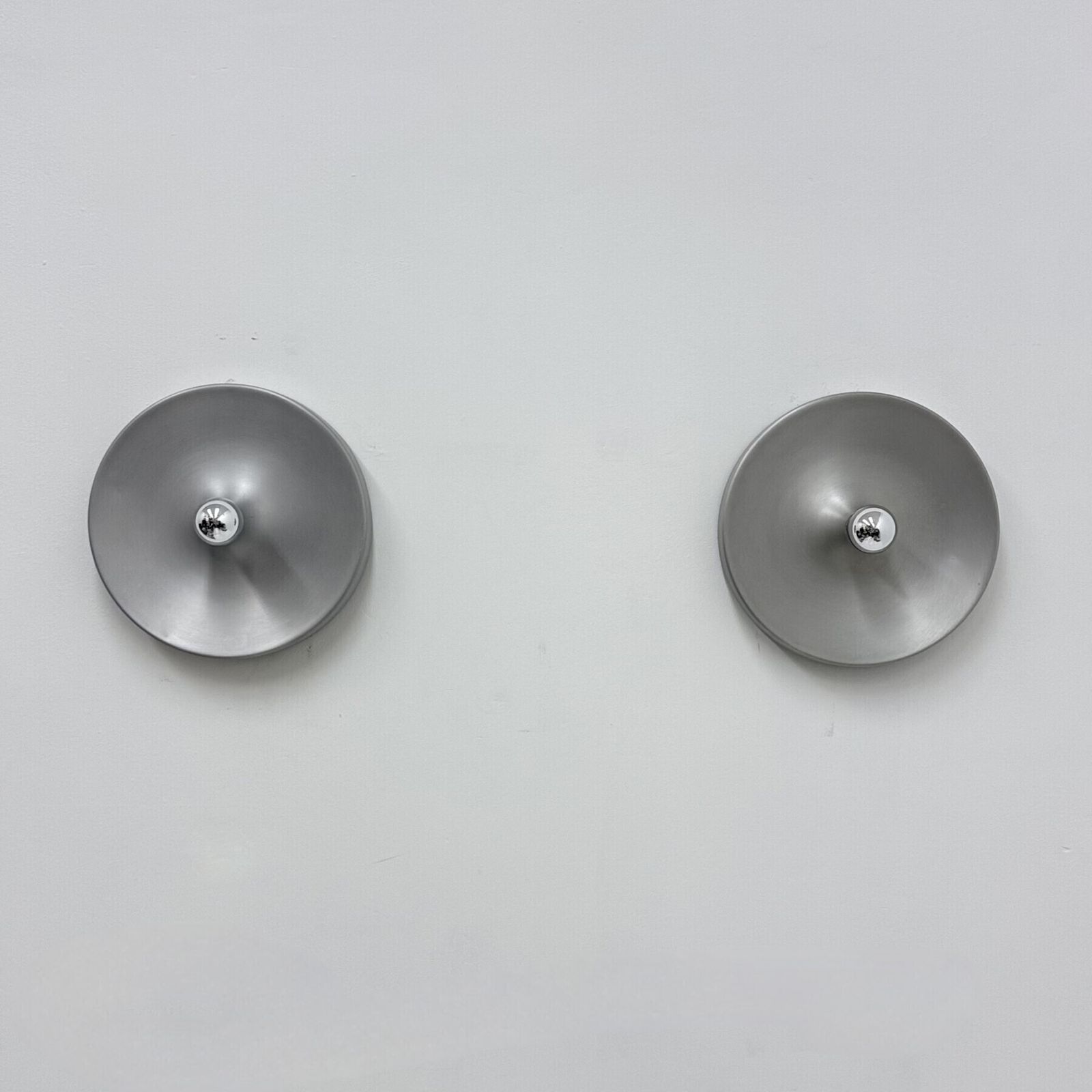 Mid Century Design Disc Lamp , ca. jaren 1970 toegeschreven aan Charlotte Perriand voor Les Arcs, set van 2
