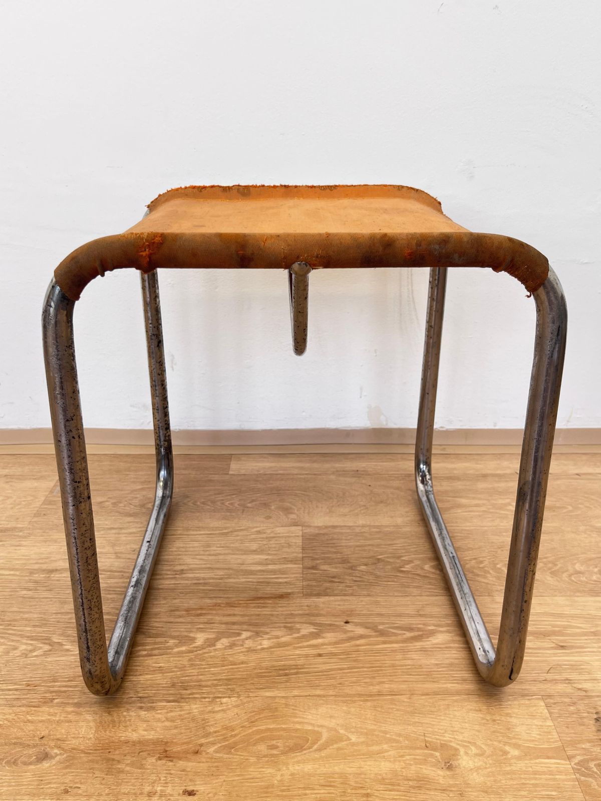 photo furniture Tabouret Bauhaus en acier tubulaire chromé, 1930, eisengarn