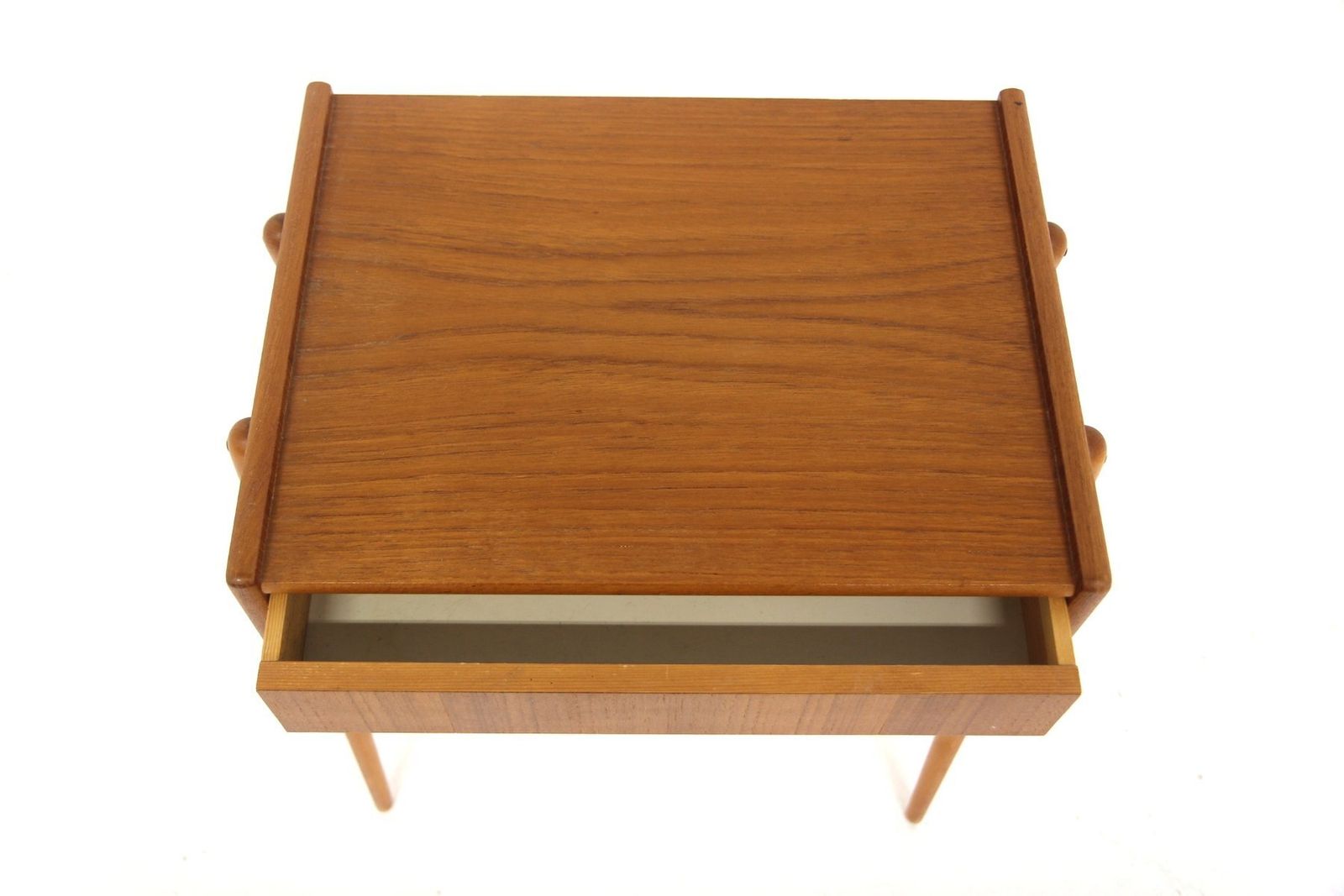 Table de chevet scandinave en teck par Ab Carlströms, Suède, 1960. photo for sale