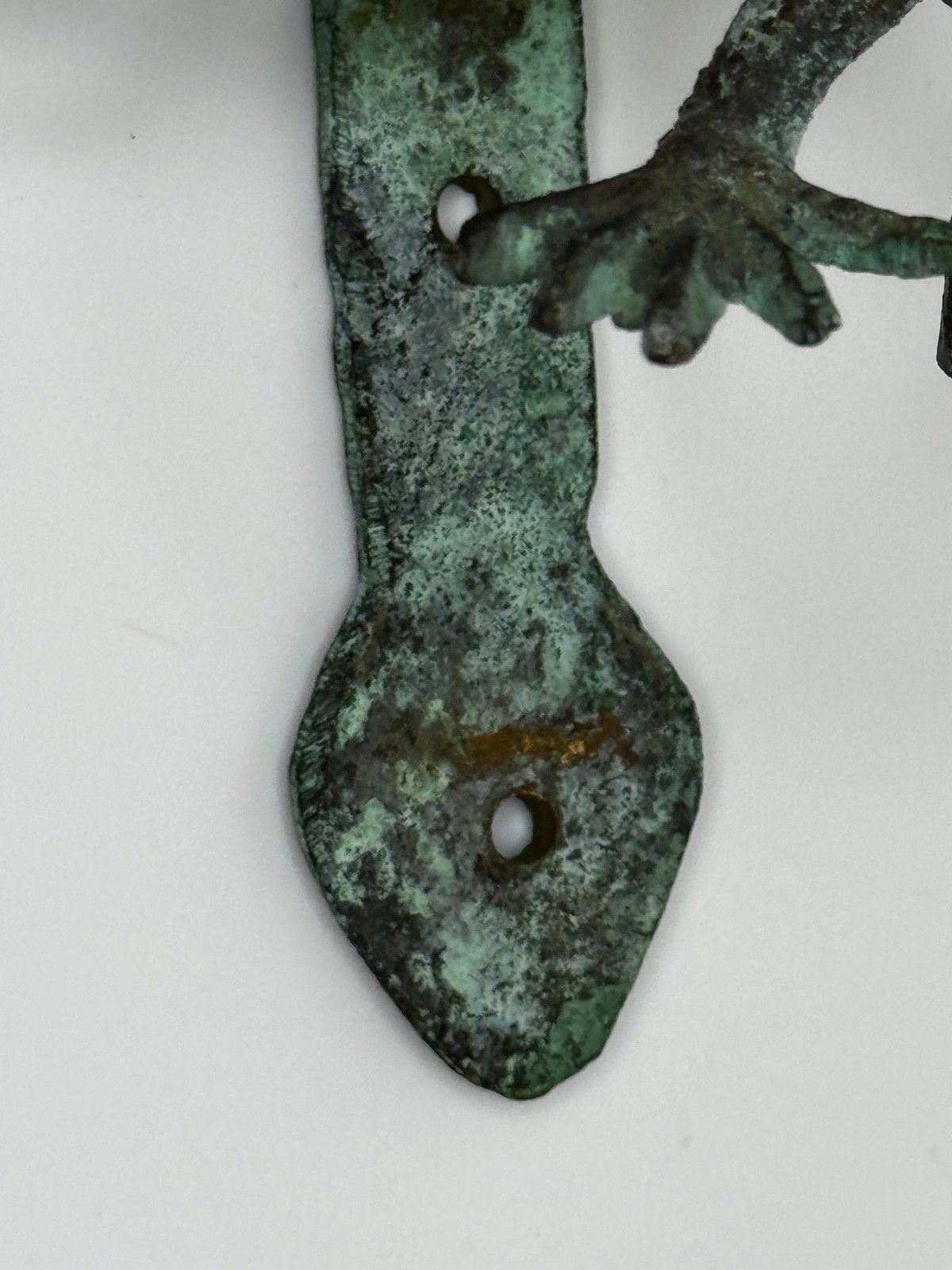 photo for sale Bronzen deurklopper in de vorm van een gekko, zuidwesten van de VS, in de stijl van Oscar Bach