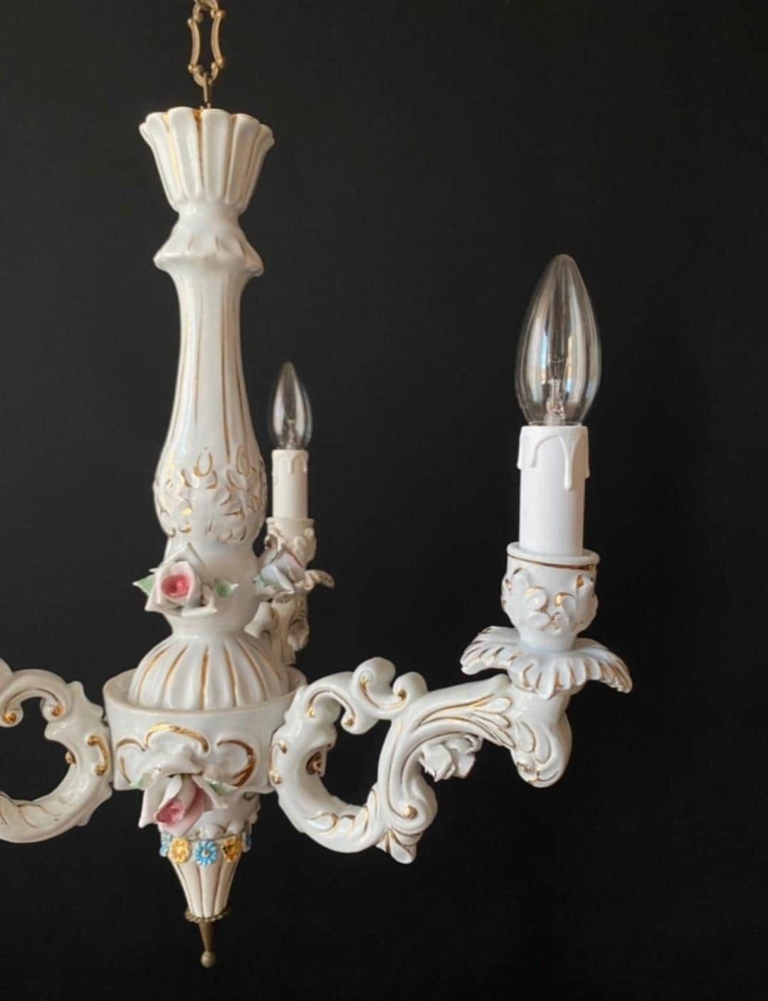 Lustre d'époque en porcelaine, années 1960 photo for sale