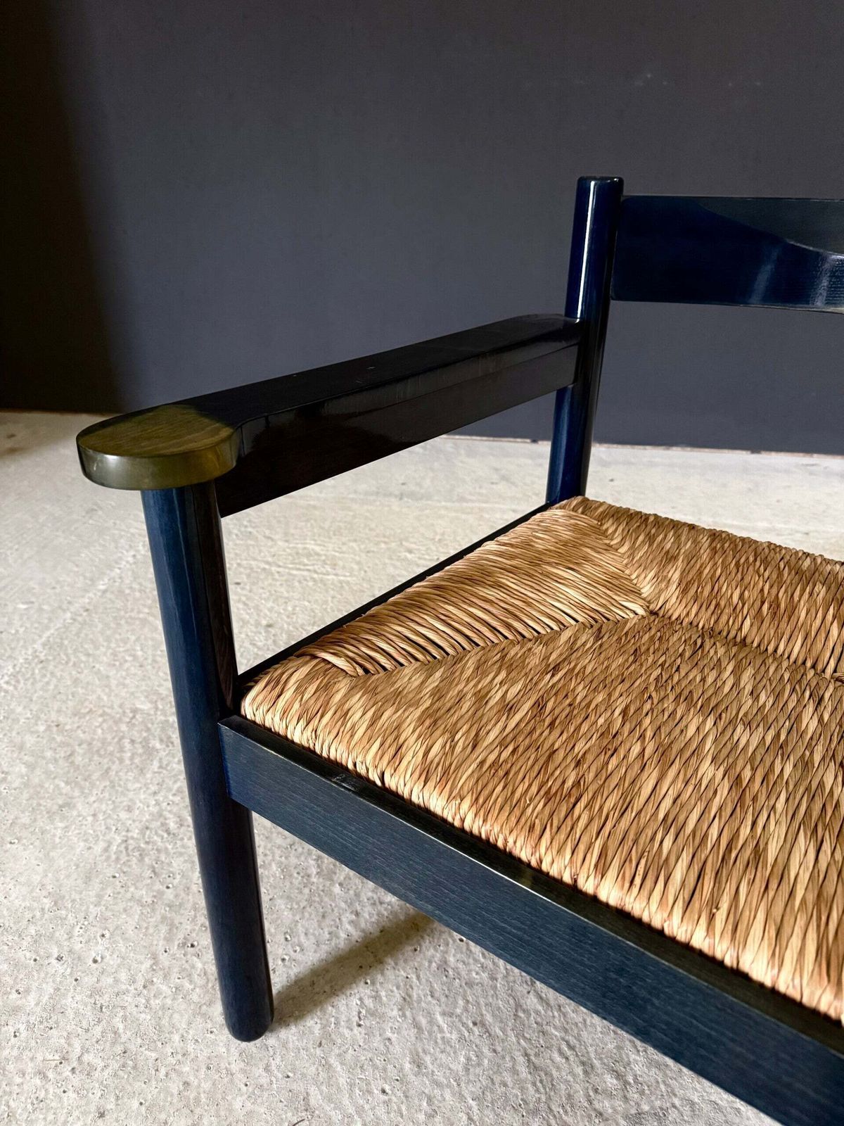 1400.0 Mcm Design Black Lounge Chair By Vico Magistretti photo