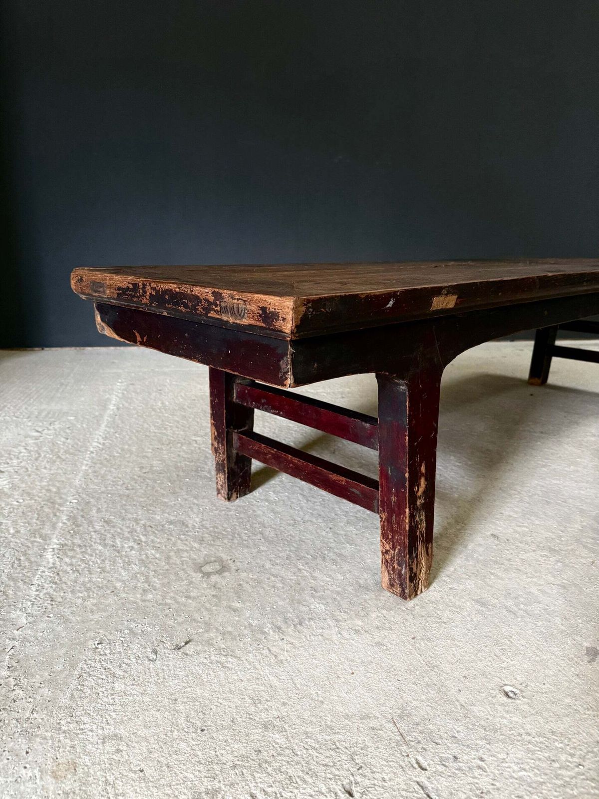 Qing Dynasty Design salontafel of bank, China ca. jaren 1920 photo vinterior