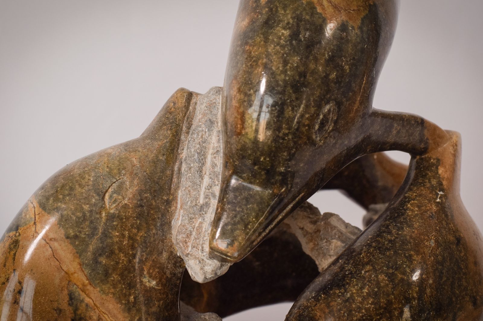 Marmeren sculptuur van dolfijnen, midden 20e eeuw photo for sale