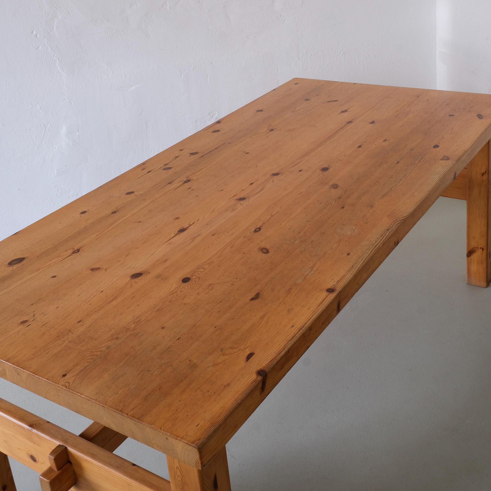 Minimalistische uitschuifbare eettafel van massief grenenhout, jaren 1970 photo 3500.0