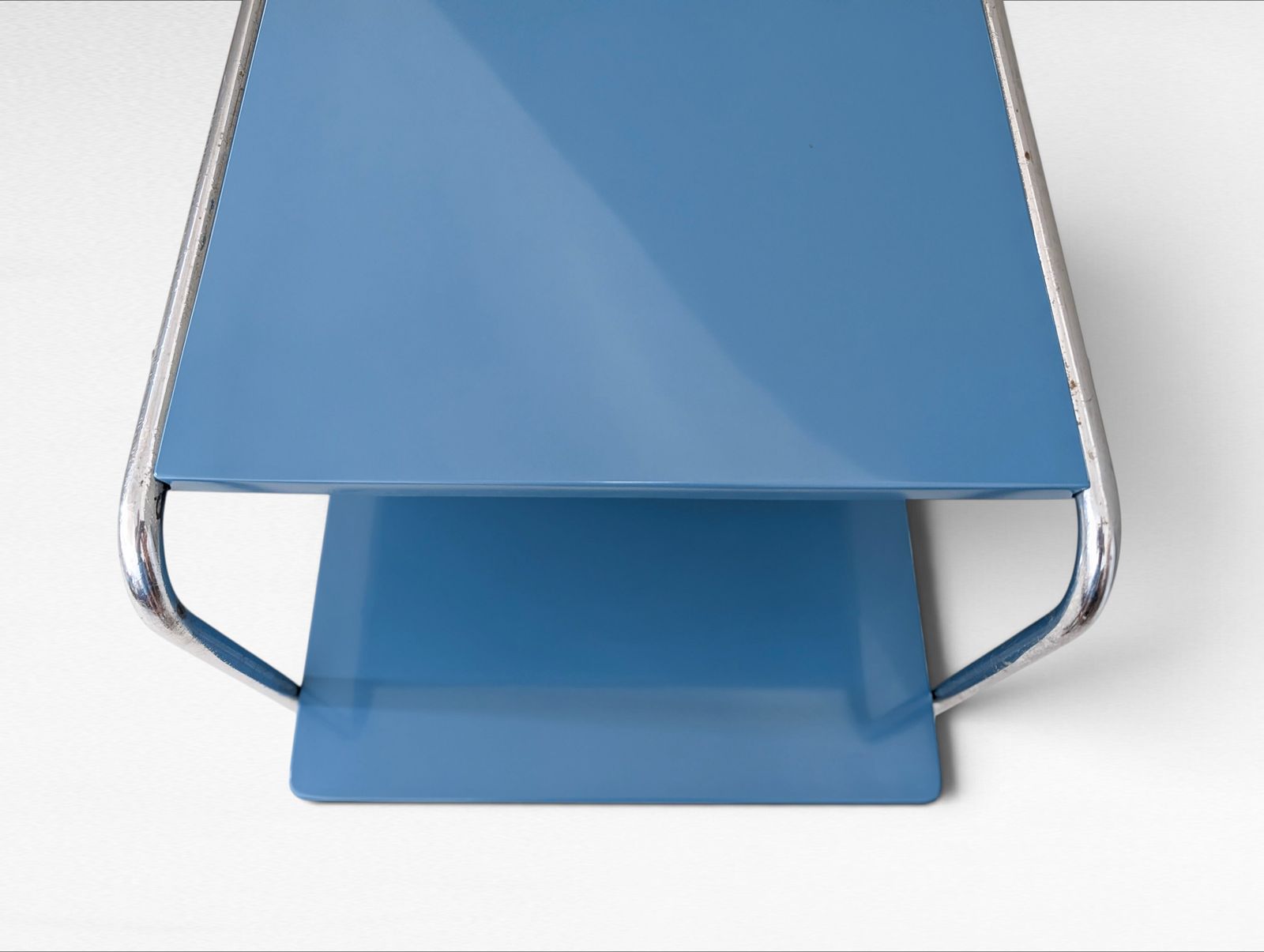 photo for sale Bauhaus bijzettafel B 12 van Marcel Breuer, jaren 1930