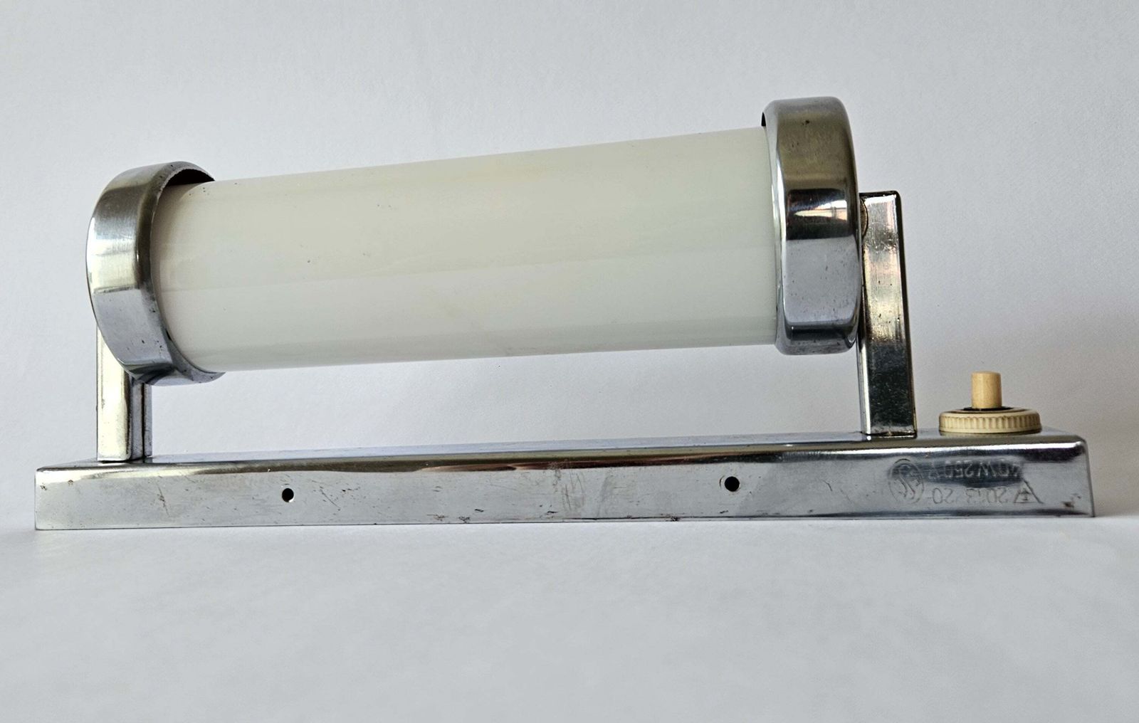 Zeldzame chromen wandlamp, Bauhaus, art deco, functionalisme, jaren 1930 photo Verlichting