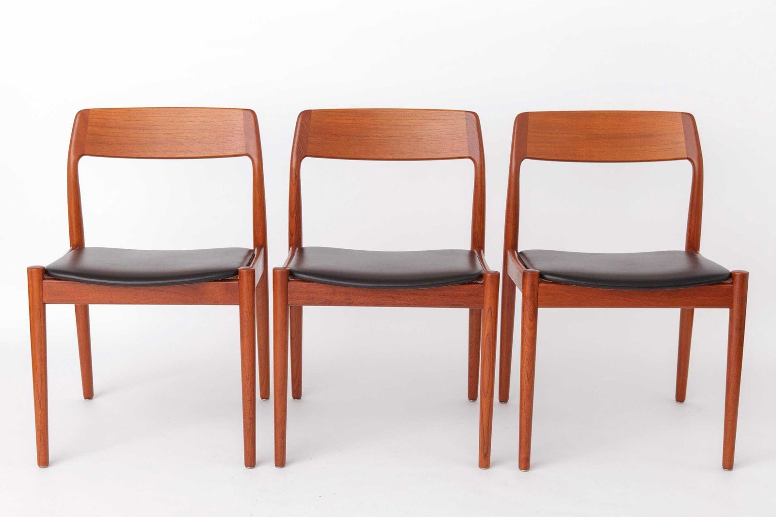Set van 4 Deense Teakhouten Eetkamerstoelen van Scantic Møbelværk, Mid-Century Modern, jaren 1960 photo furniture