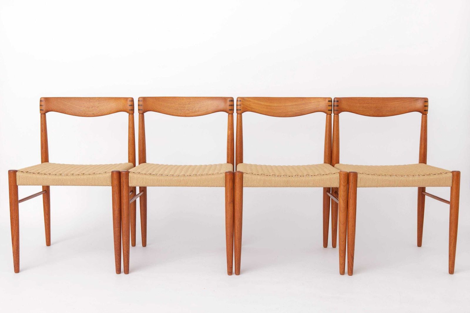 Set van 4 H.W. Small teakhouten eetkamerstoelen voor Bramin, Deens mid-century modern, jaren 1960-70 photo furniture