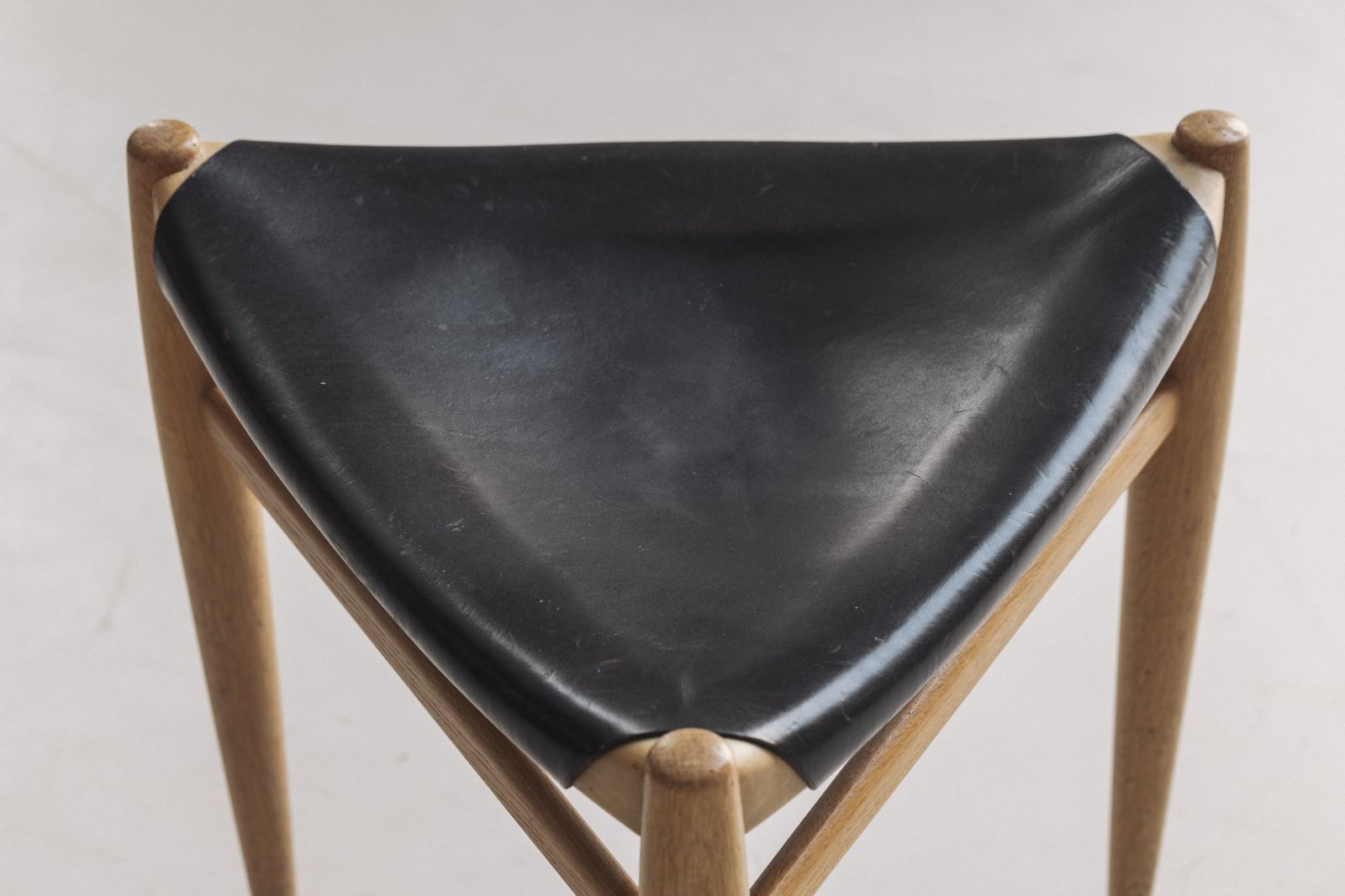photo for sale Rare Tripod Stool In Leather By Uno & östen Kristiansson For Luxus, Sweden 1960s