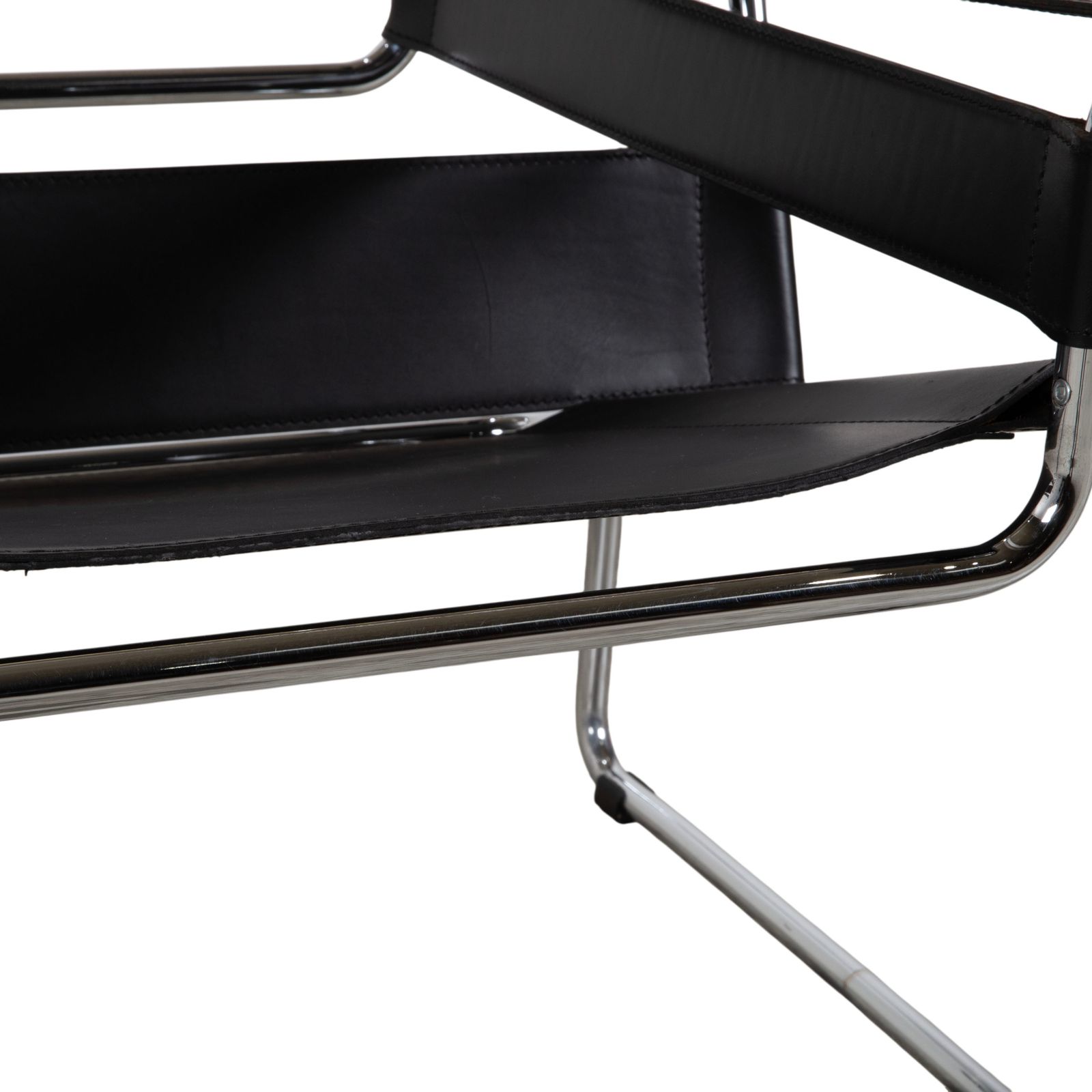 Fauteuil Knoll International Wassily en cuir noir, par Marcel Breuer photo Mobilier