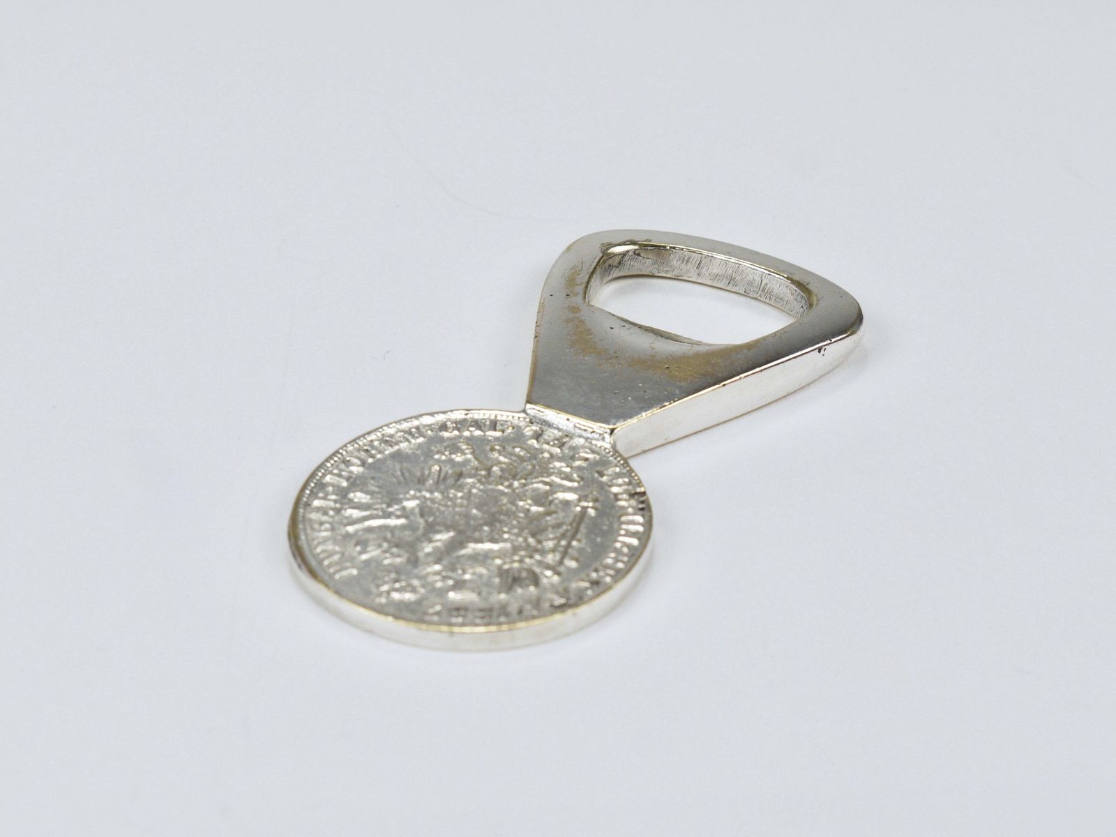 Carl Auböck Verzilverde Messing Flessenopener, Habsburg 2 Florin Munt, Oostenrijk 1950 photo Woonaccessoires