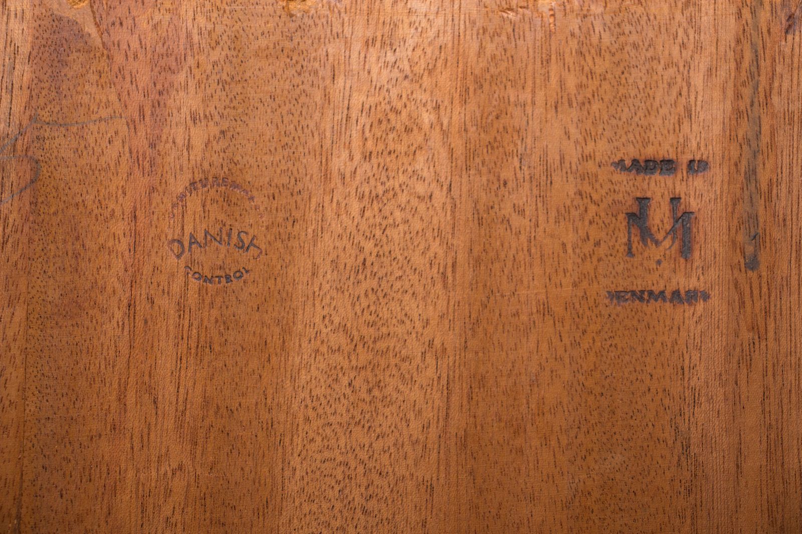 Grande enfilade danoise en teck, modèle U15, par Johannes Andersen pour Uldum Møbelfabrik, 1966. photo Mobilier