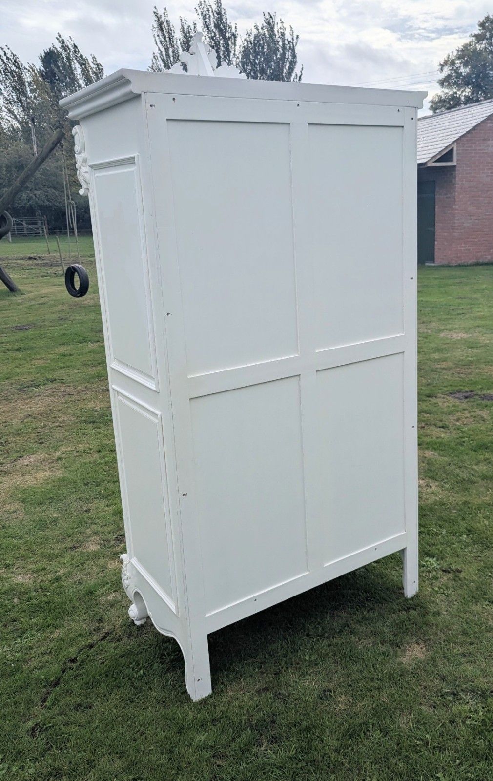 photo vinterior Armoire française peinte, livraison disponible 0373