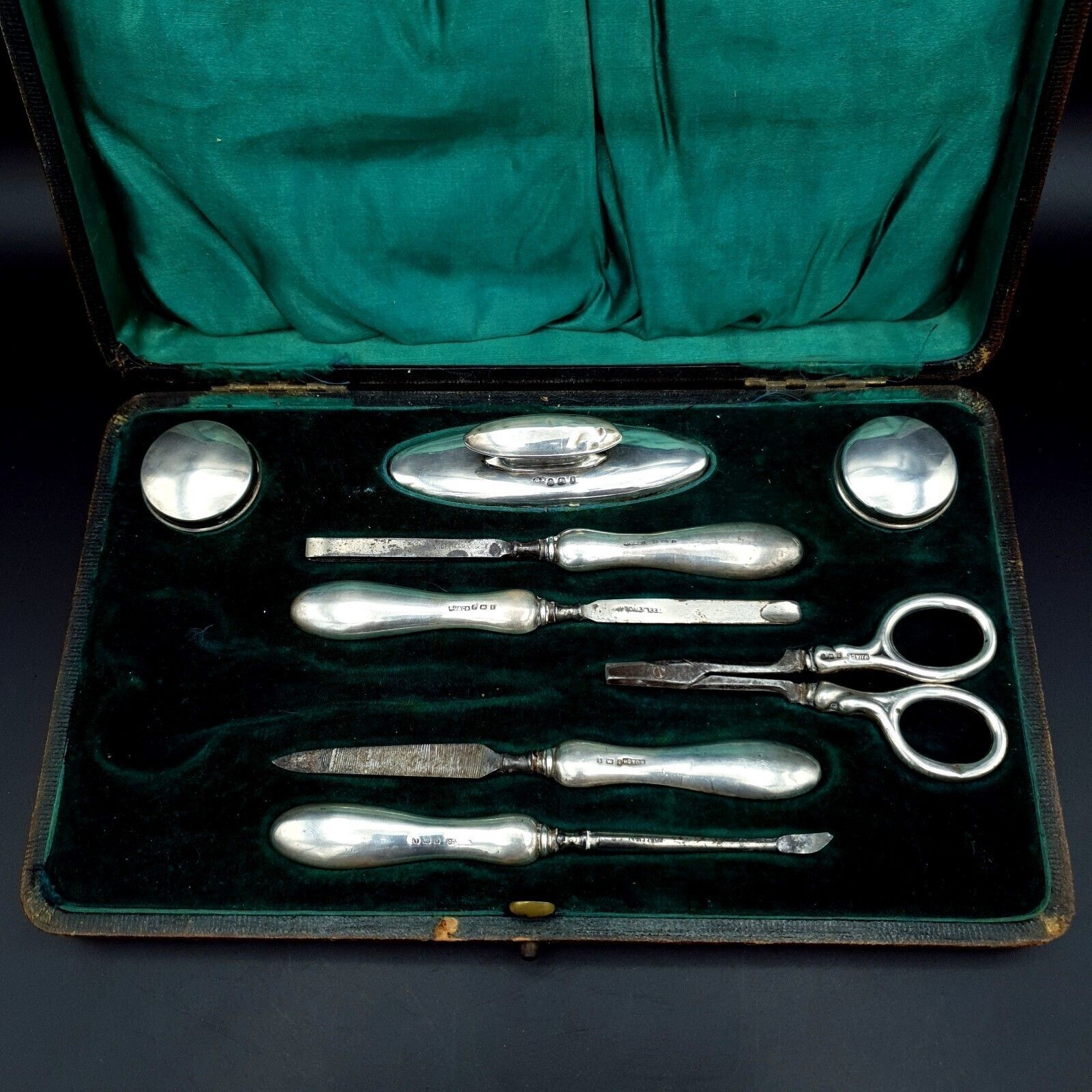 Antiek manicureset met zilveren handvatten 1908 BHM Silver R.U & Co & W.G.K maker en doos photo furniture