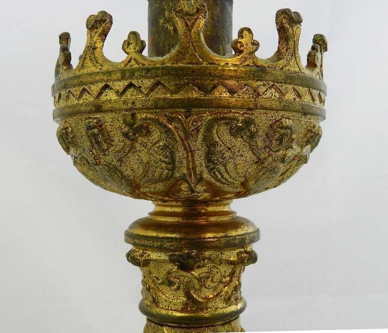 Lampe de table bougeoir d'église en ormolu, style ecclésiastique Belle Époque, XIXe siècle photo furniture